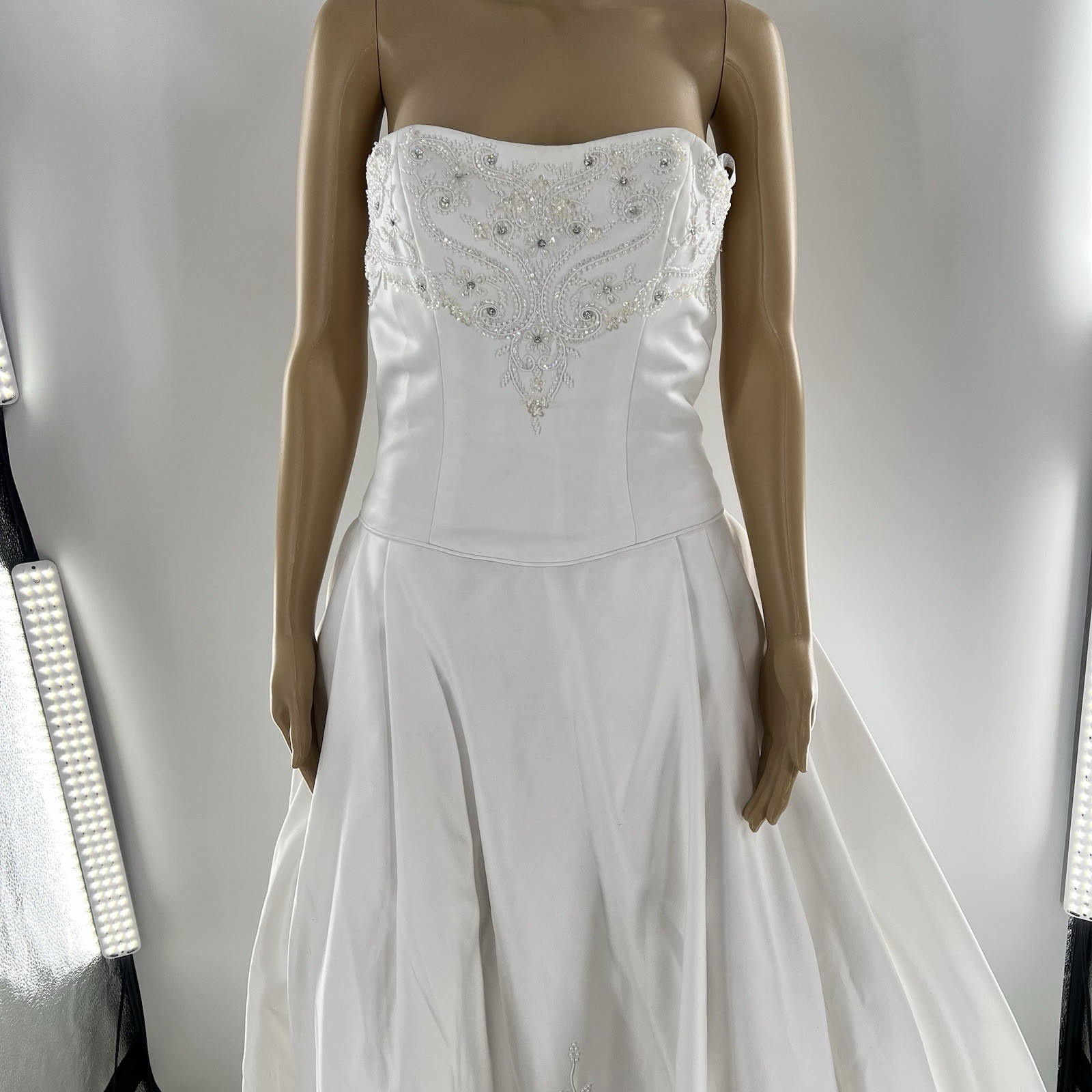 VTG Mary’s Classic 90’s Wedding Gown w/Matching Beaded Wrap & White Veil w/Satin