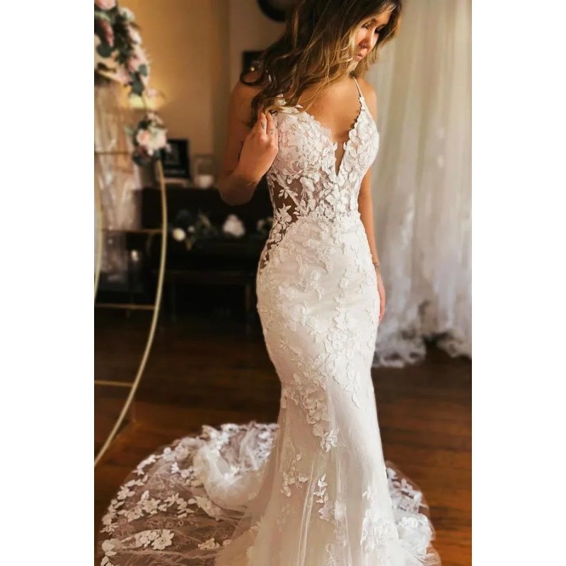 Elegant Lace Mermaid Wedding Dresses Spaghetti Straps Backless Beach Bridal Gown