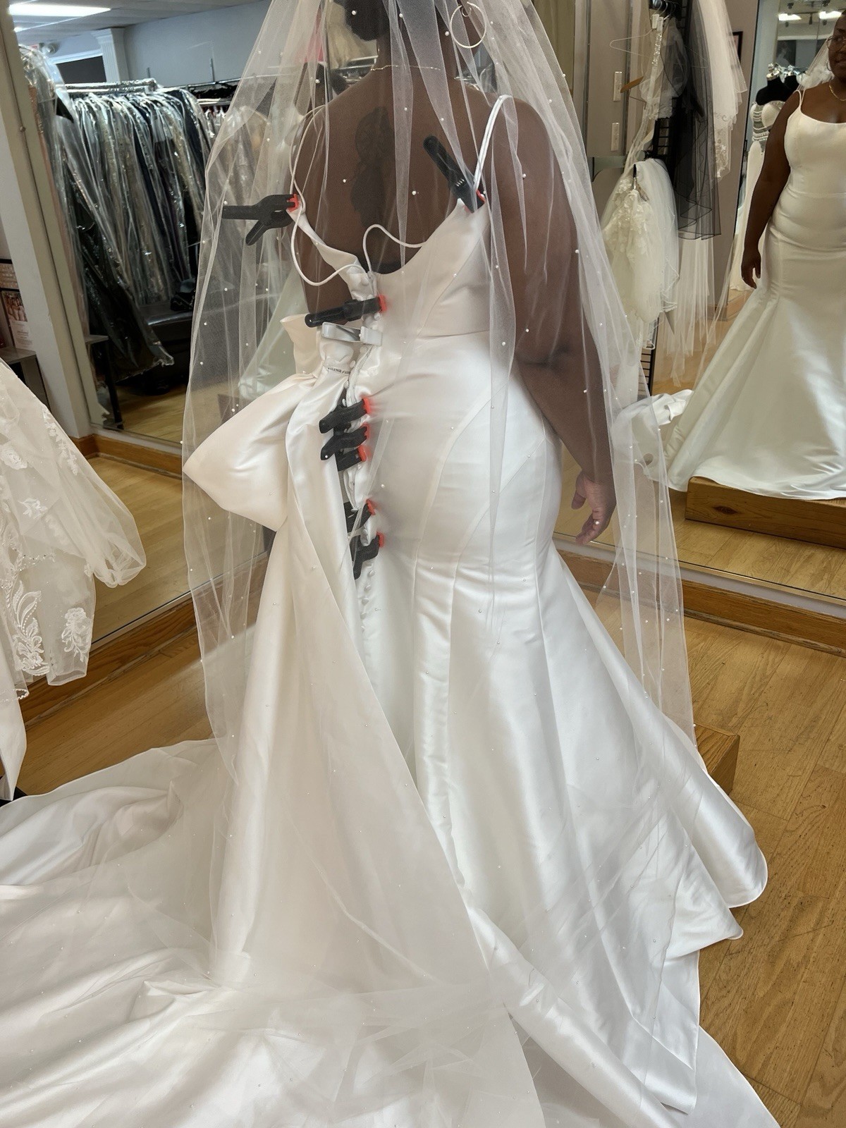 Essence of Australia Fit & Flare Sleeveless Wedding Dress 18 White Ivory Train
