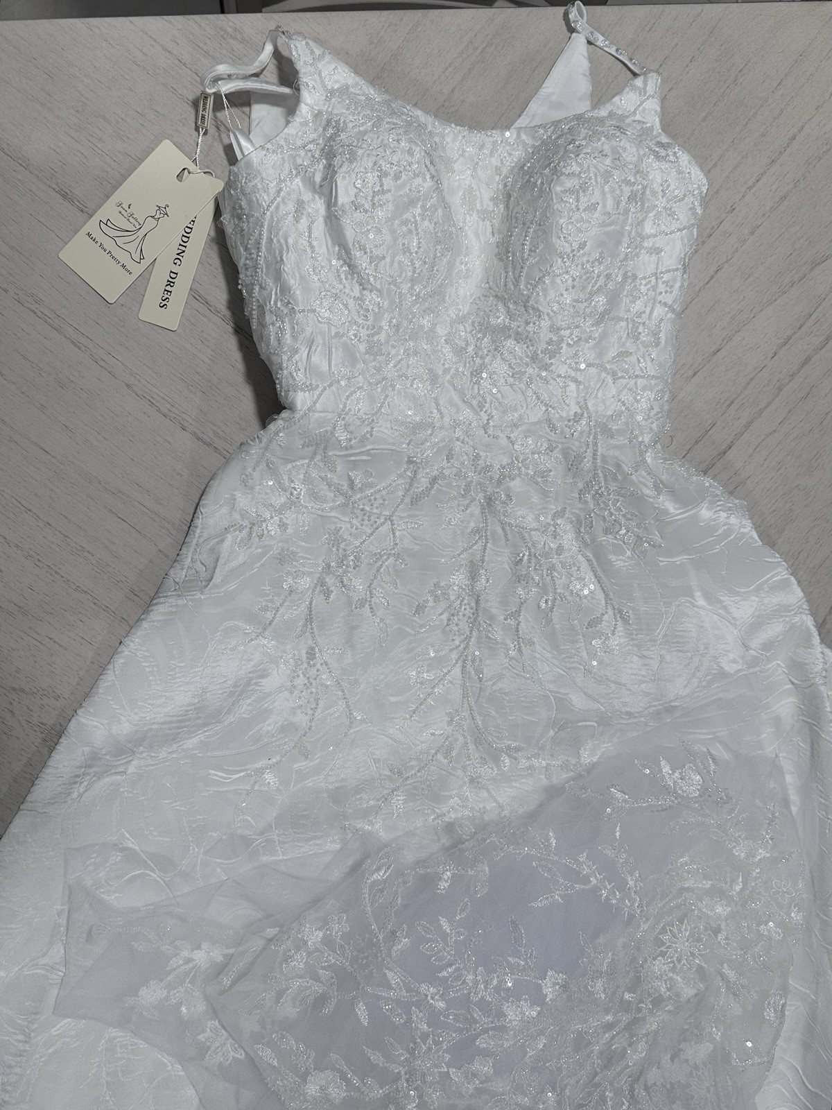 White Sleeveless Scoop Neck Lace Beaded Tulle Ball Gown Full-Length Dress