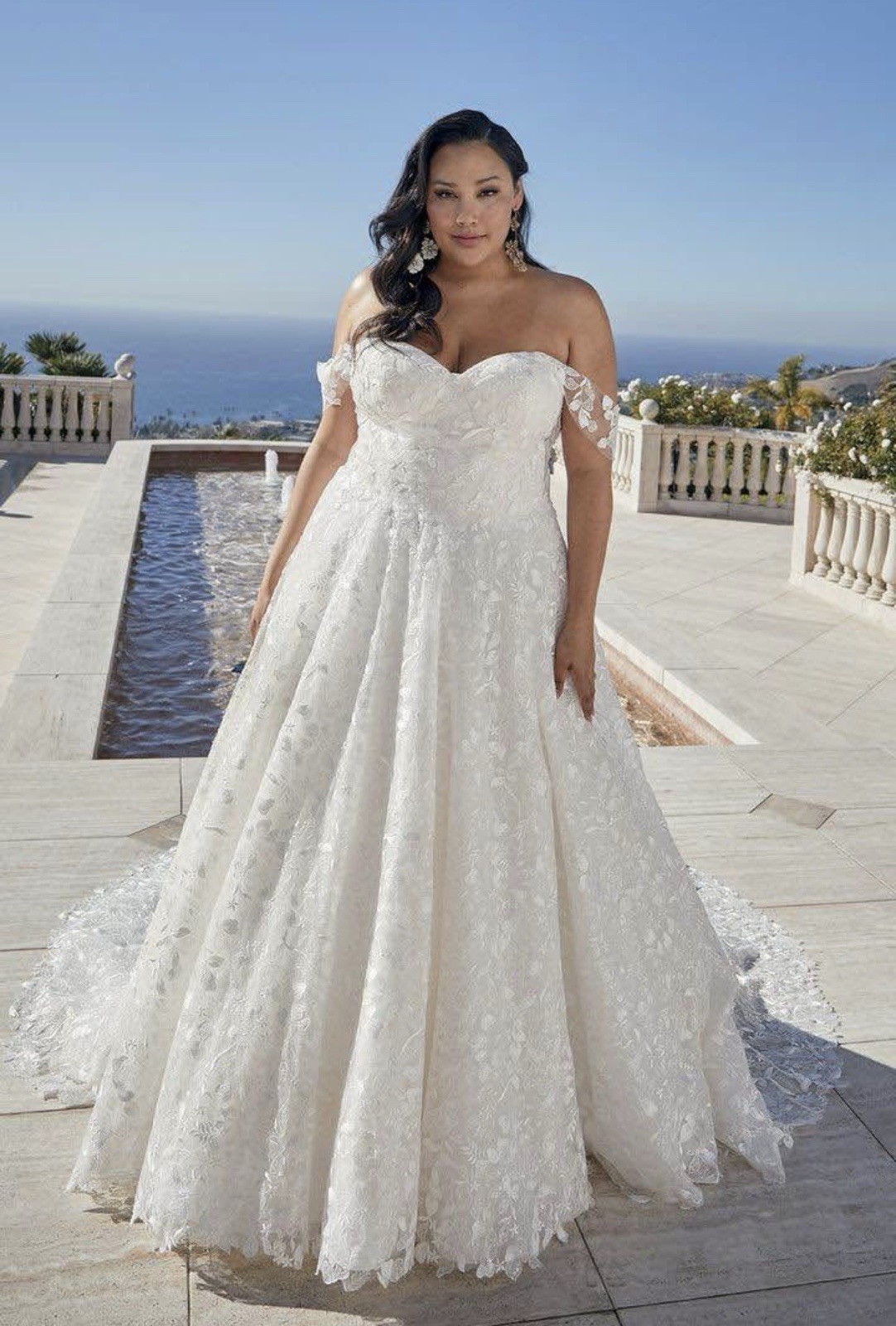 Casablanca Bridal “Addilyn” Wedding Dress – Street Size 20 Label Size US 28