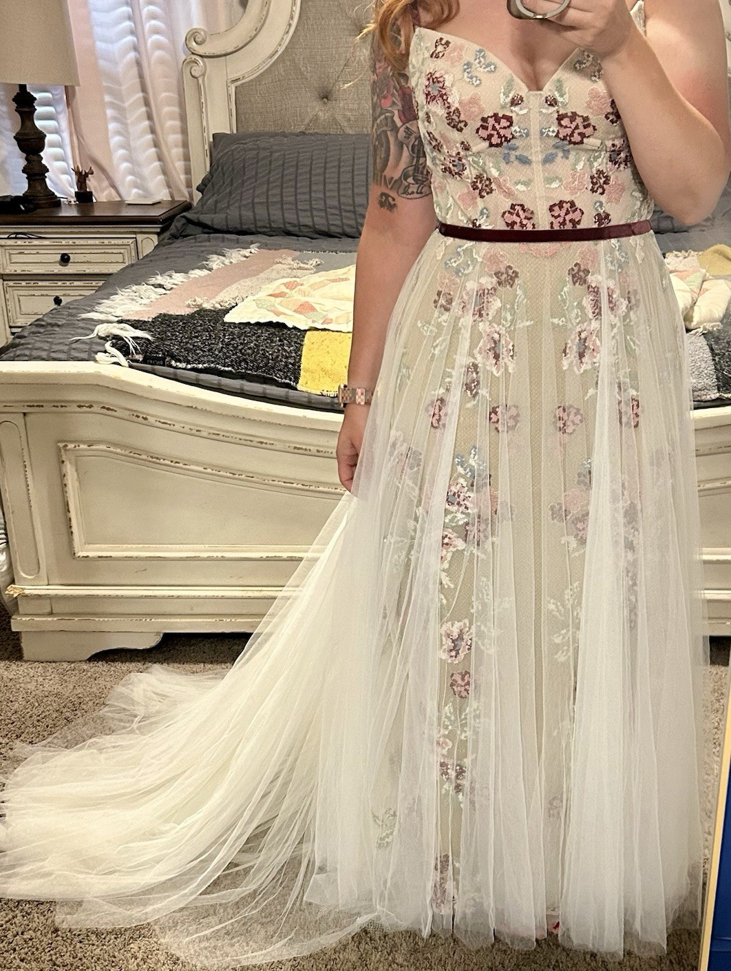 Watters Ivory Embroidered Tulle A-Line Wedding Dress Sweetheart Train Sz 10