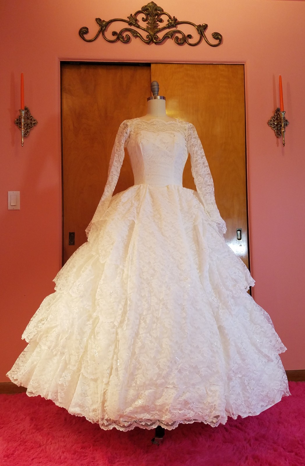 1950s/1960s Tiered Ruffle Lace Vintage Romantic White Wedding Dress XXS / XS