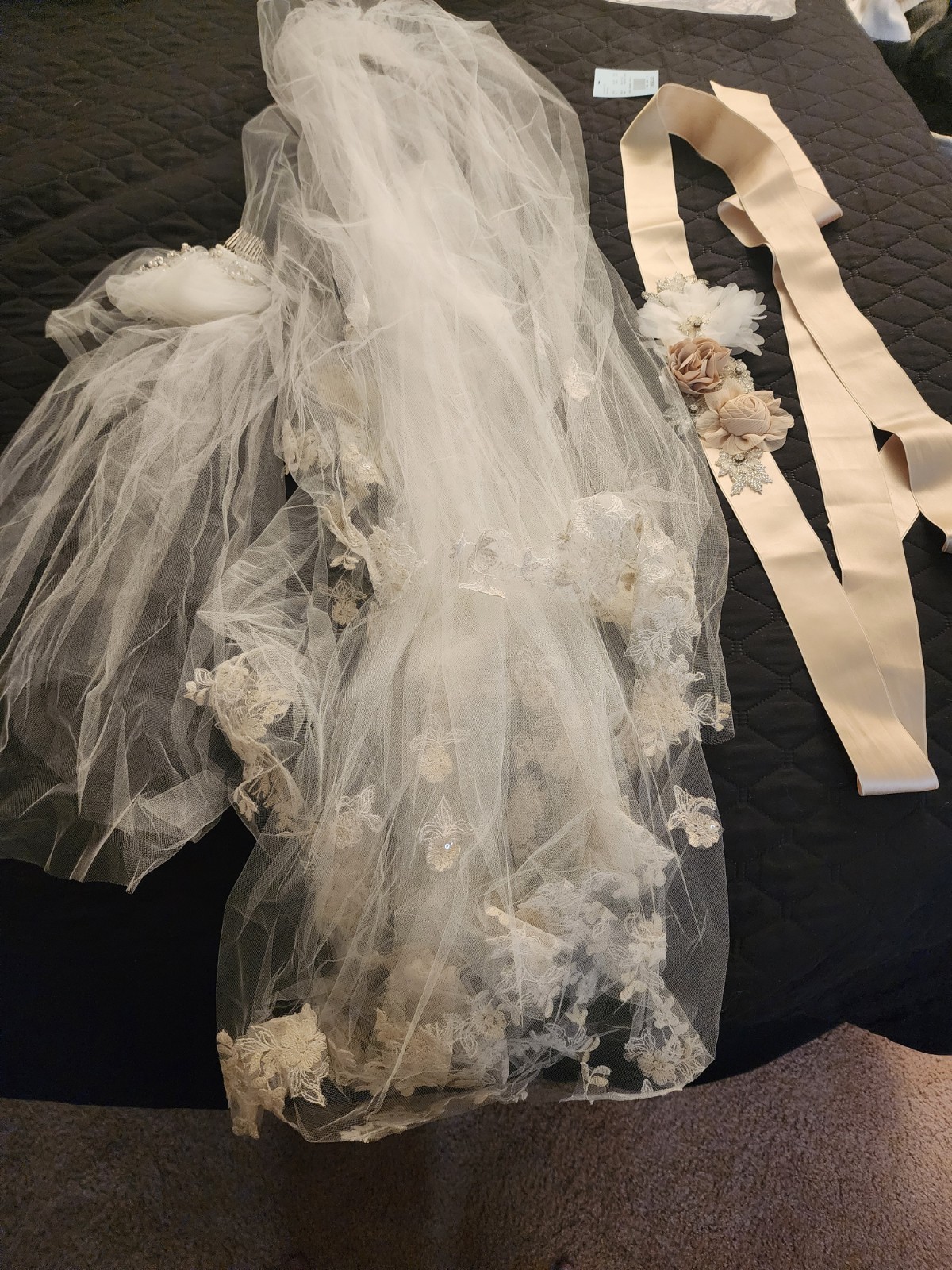 Oleg Cassini Women’s Wedding Dress Size 6P Ivory Champagne Lace Strapless A Line