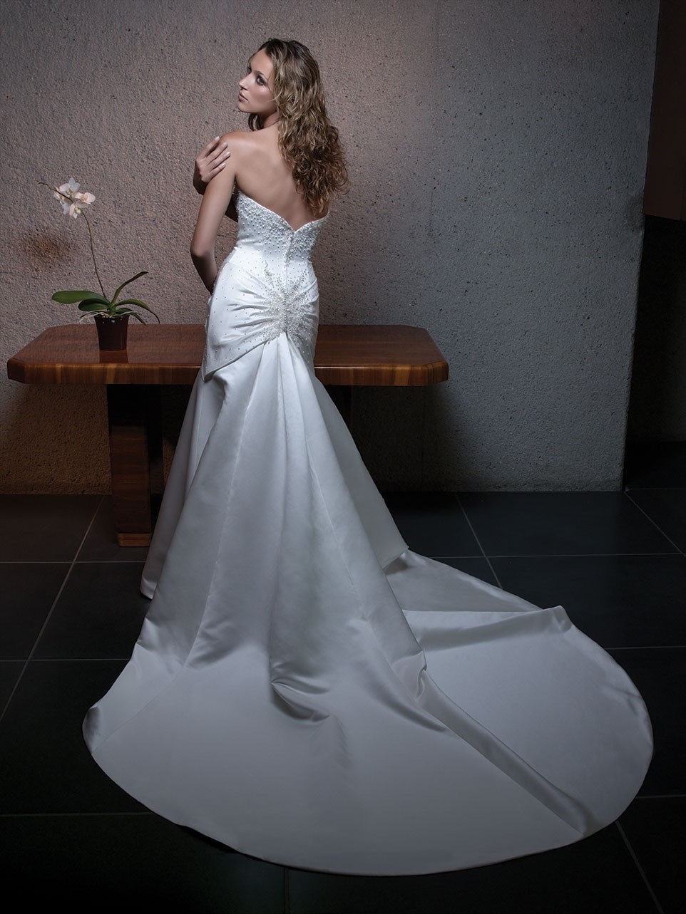 Glamorous renaissance Bridal mermaid Strapless Satin Wedding Dress Beading S14