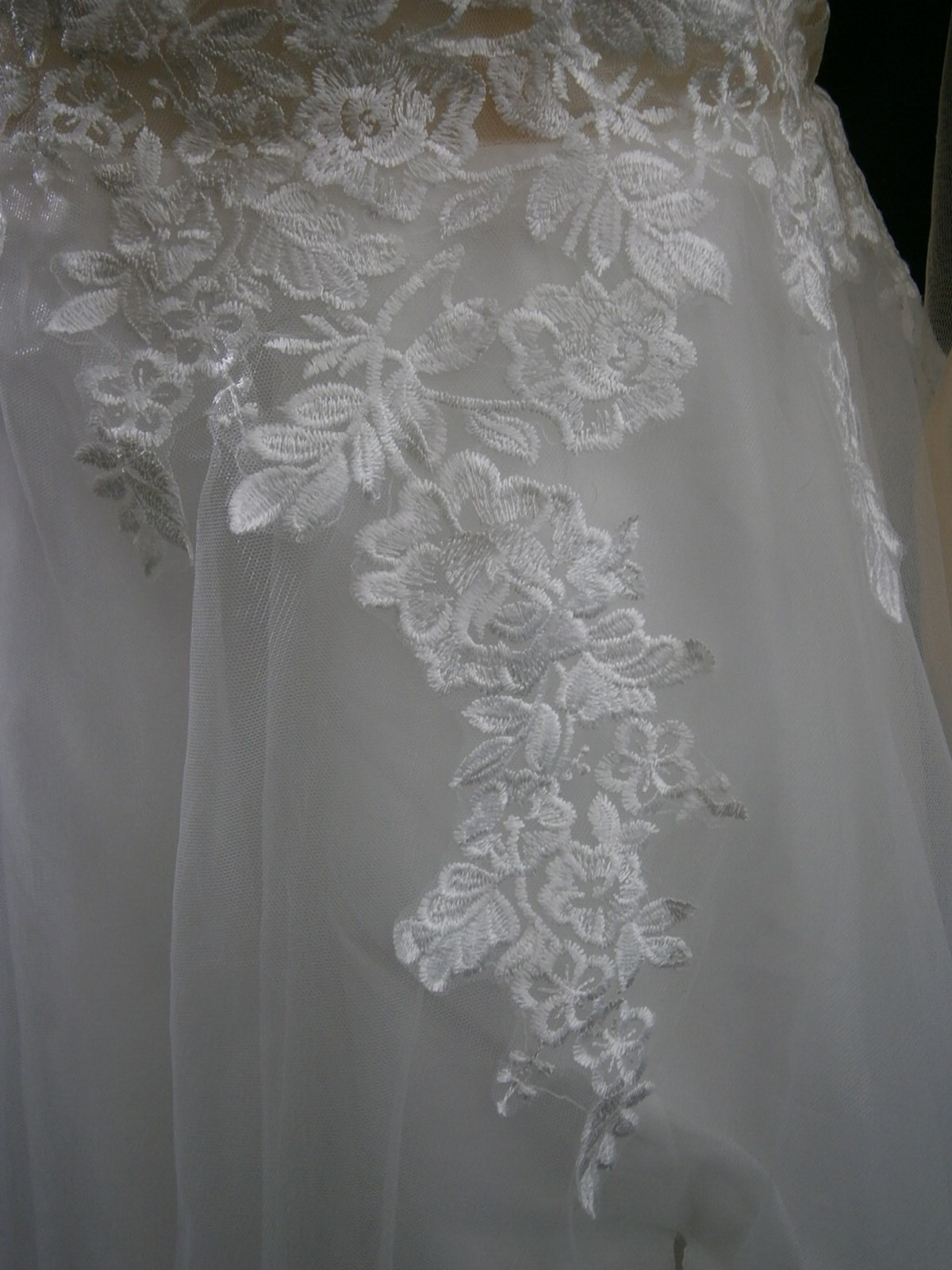 Wedding Dress 8 Off White Lace Embroidery Nude Illusion Tulle Ball Gown Slit