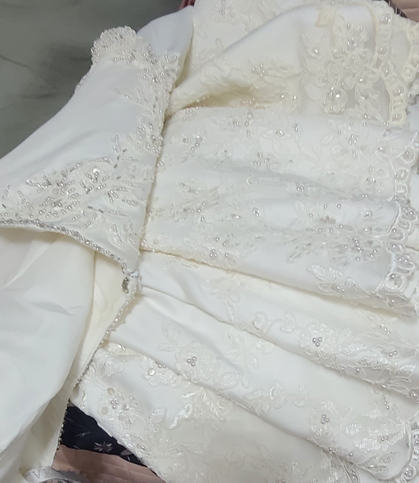 PC Mary’s wedding gown beautiful sweetheart neckline strapless