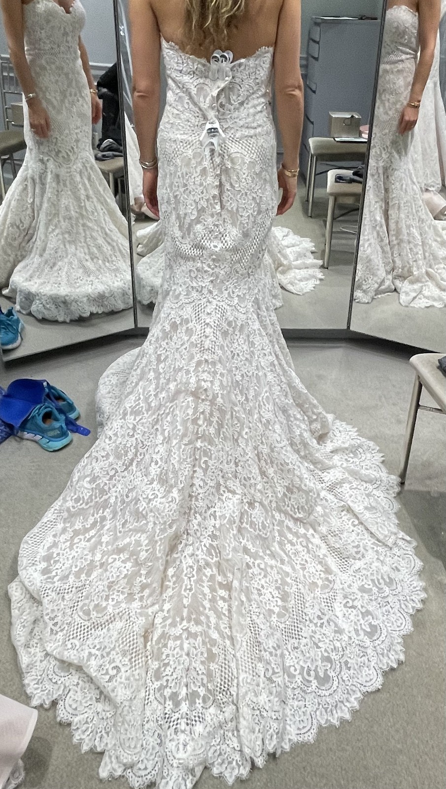 Kleinfeld Bridal Sample Allure Bridals Wedding Dress Ivory Lace Never Worn