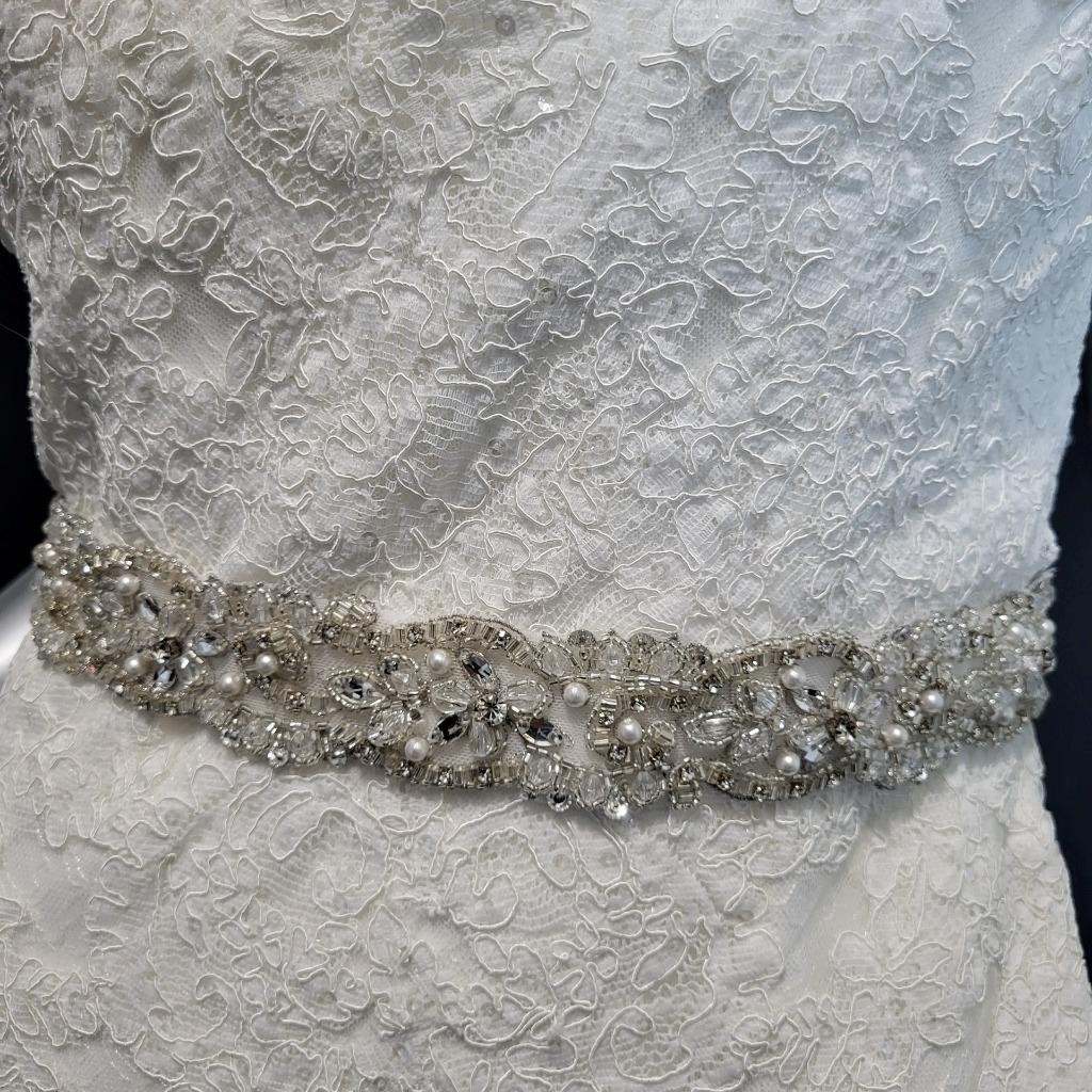 NWT~$1355~MORILEE~SZ 6/8~IVORY EMBELLISHED FIT & FLARE WEDDING DRESS GOWN