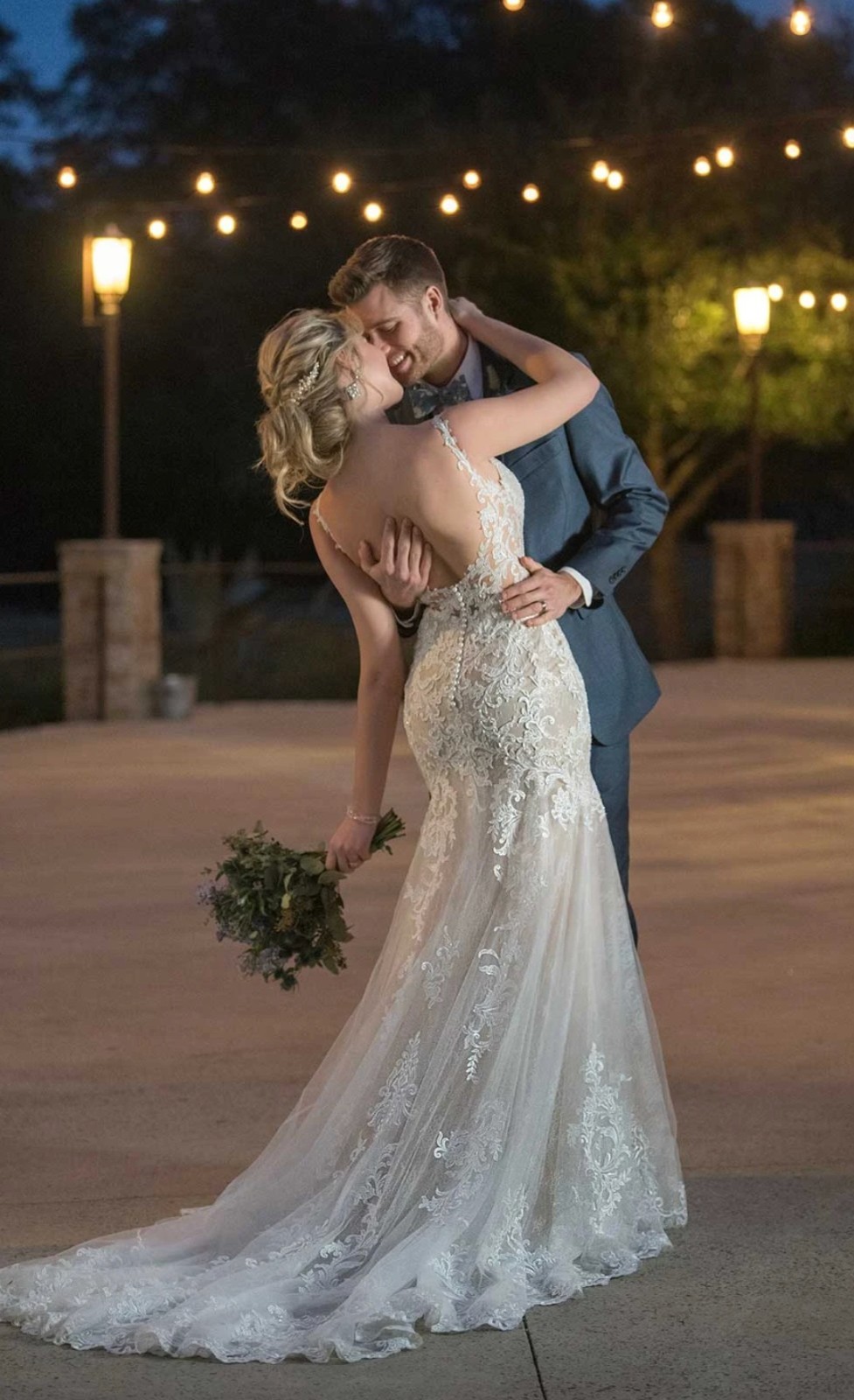 Wedding Dress Essense Of Australia Fits Sizes 12-14
