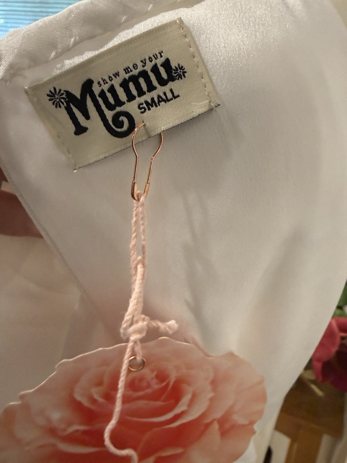 Show Me Your Mumu White Short Sleeve V Neck Sheath Wedding Dress Small