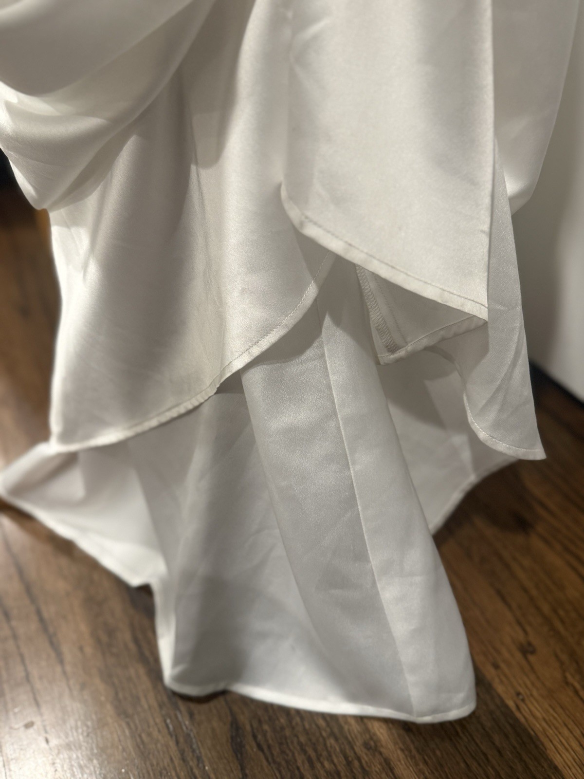 Show Me Your Mumu White Short Sleeve V Neck Sheath Wedding Dress Small