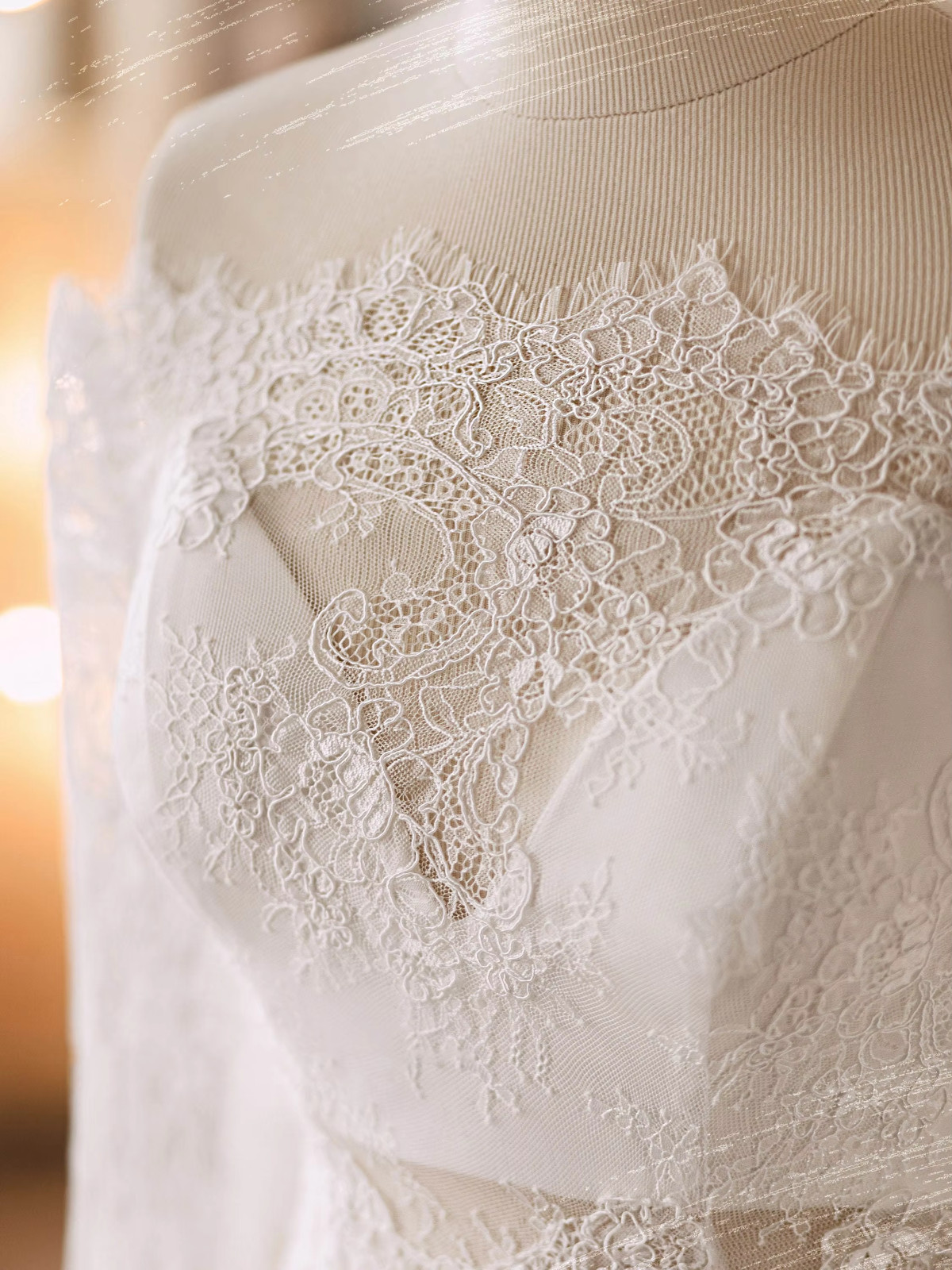 Wedding Cape Lace Bridal Jacket Long Sleeveless Off Shoulder Wraps Button Jacket