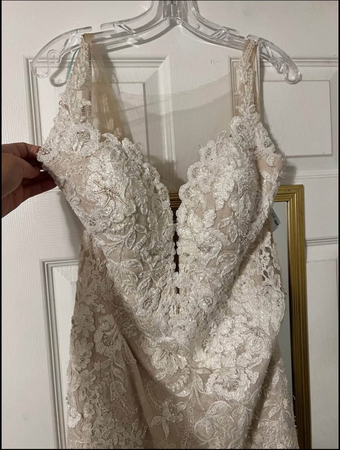 Martina Liana Wedding Dress Size 14, Never Altered Gorgeous lace, sample dress