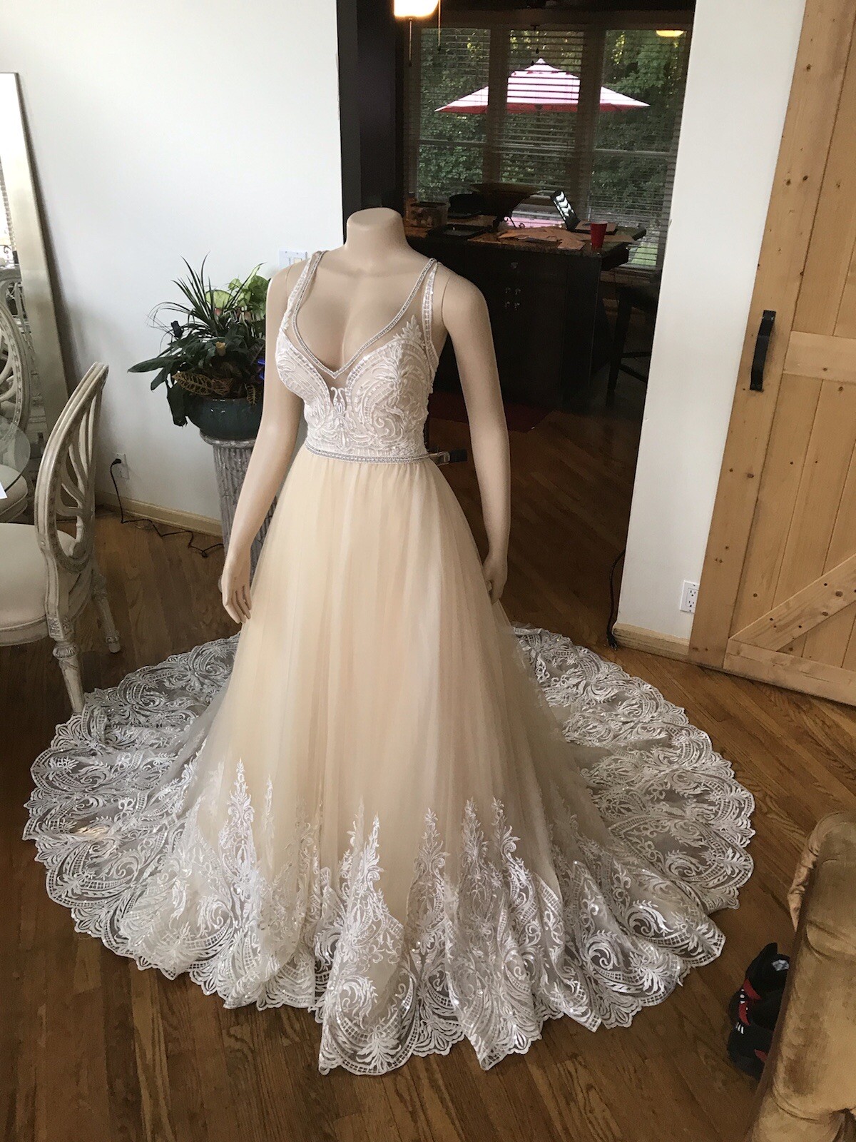 New ASHLEY &JUSTIN Bridal Gown Wedding Dress Size 8 Iv Nude 4702125