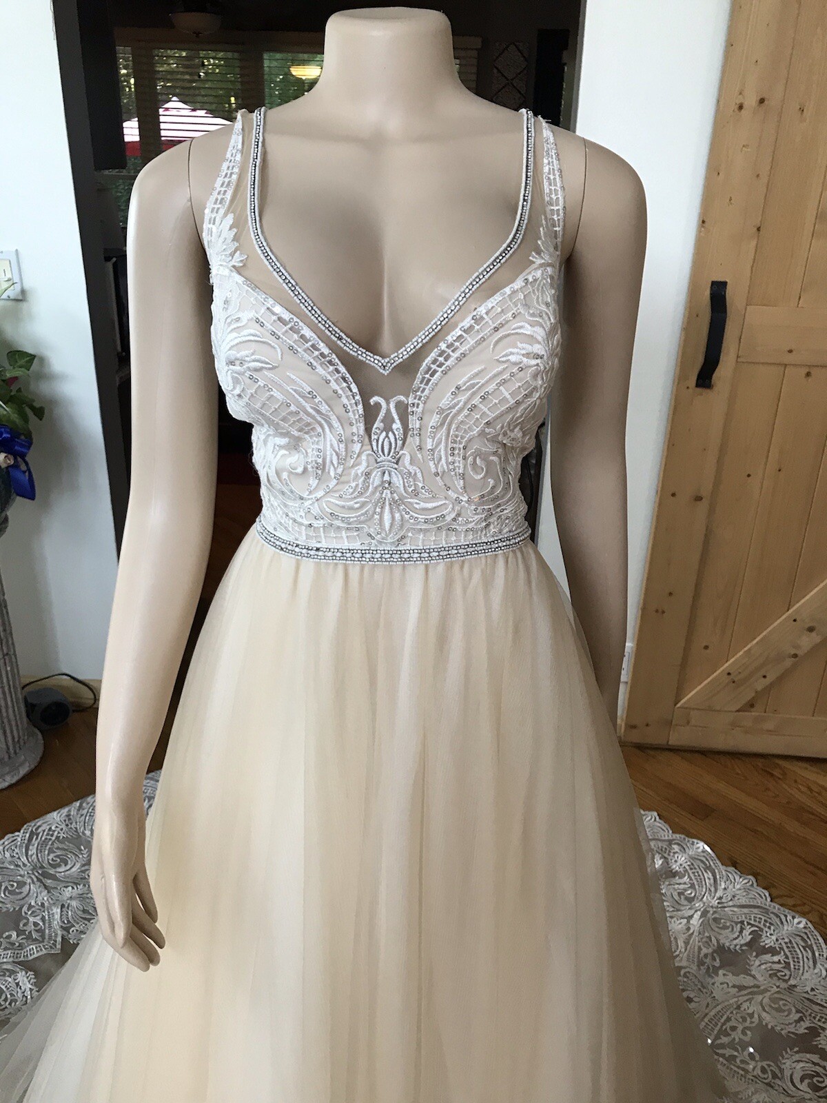New ASHLEY &JUSTIN Bridal Gown Wedding Dress Size 8 Iv Nude 4702125