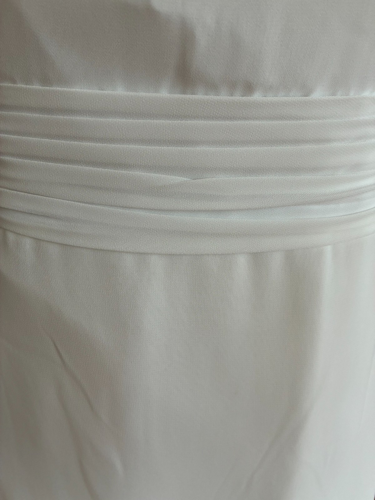 wedding dress simple, chiffon material, fully lined excellent tailored