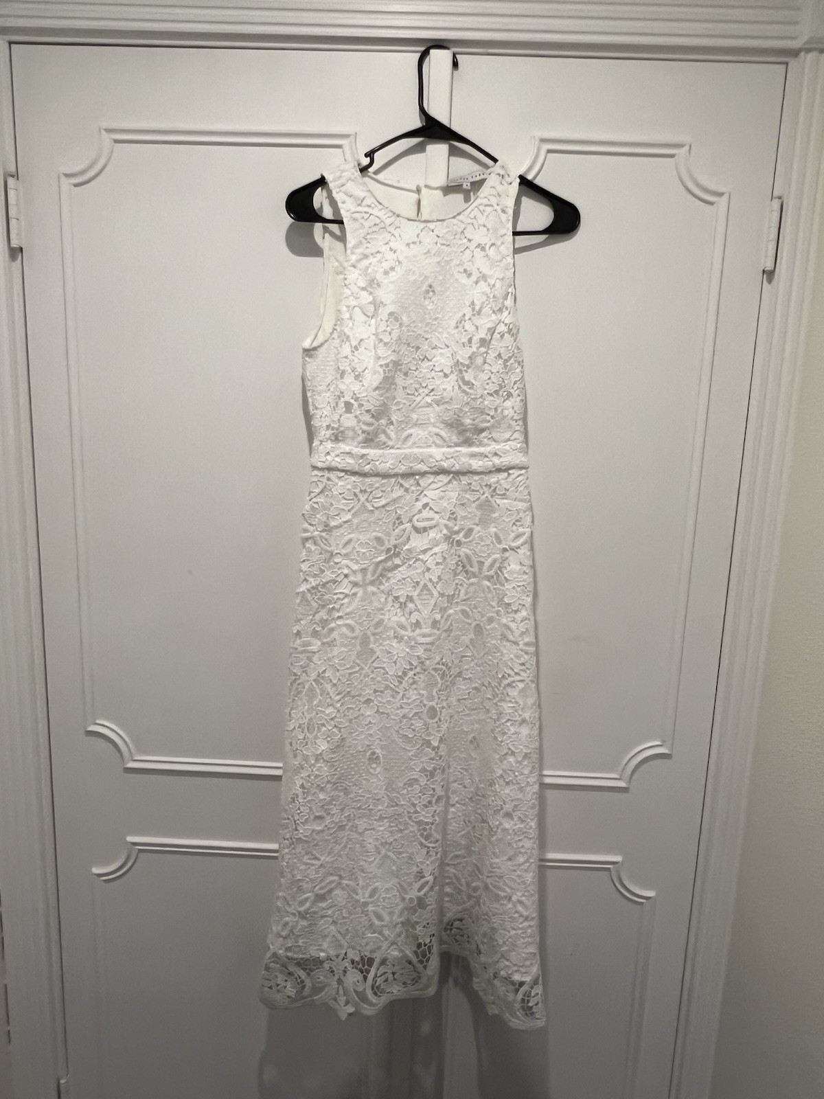 White Lace Sleeveless High Neck A-Line Full-Length Wedding Dress size 4
