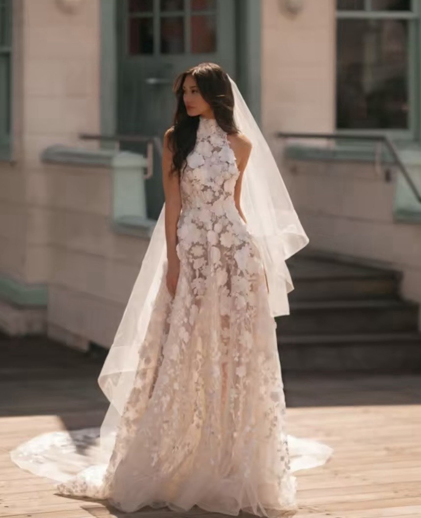3D Floral Halter Neck Wedding Dress 1X