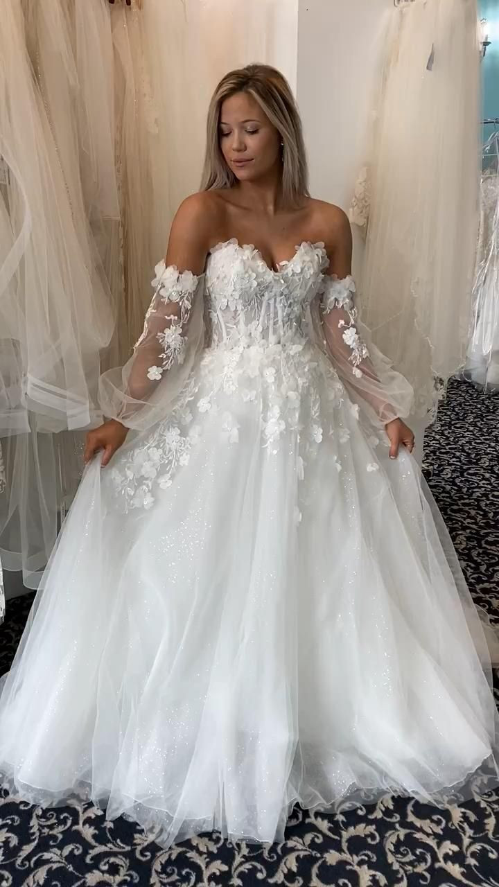Beach Wedding Dresses With Detachable Sleeves Lace Applique Boho Bridal Gowns