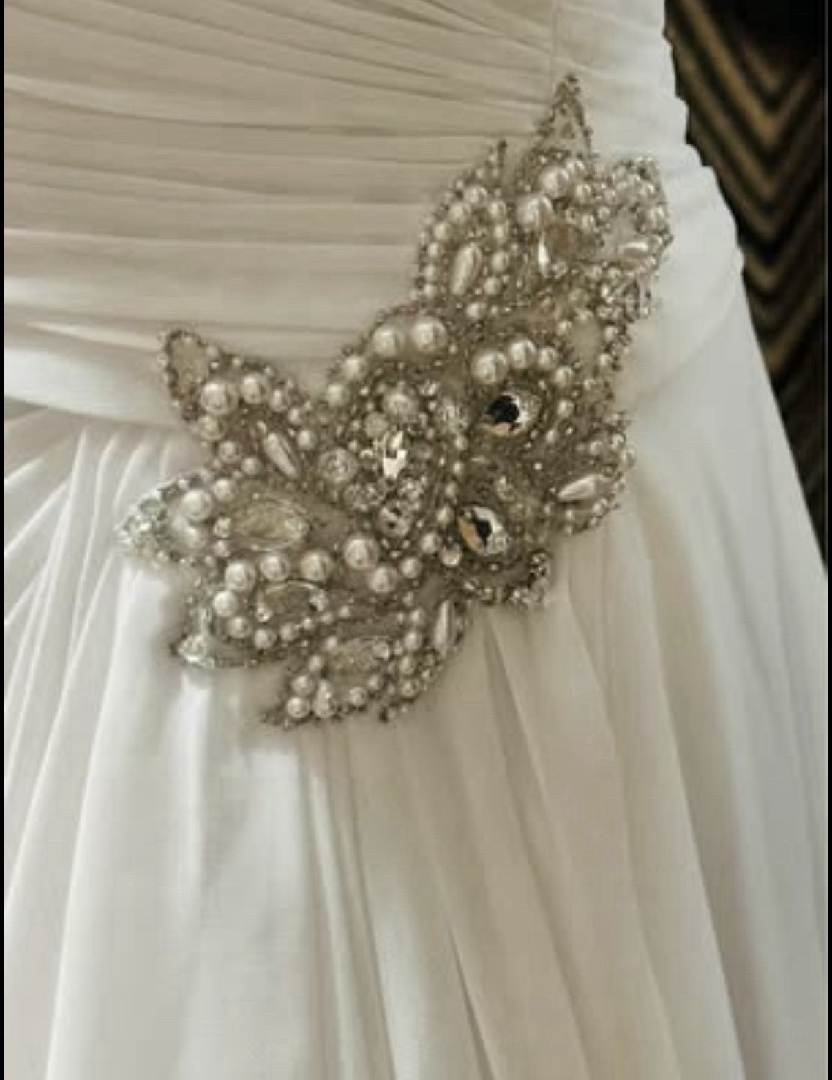 David’s Bridal WG3260 White Halter Neck Beaded A-Line Wedding Dress Size 8
