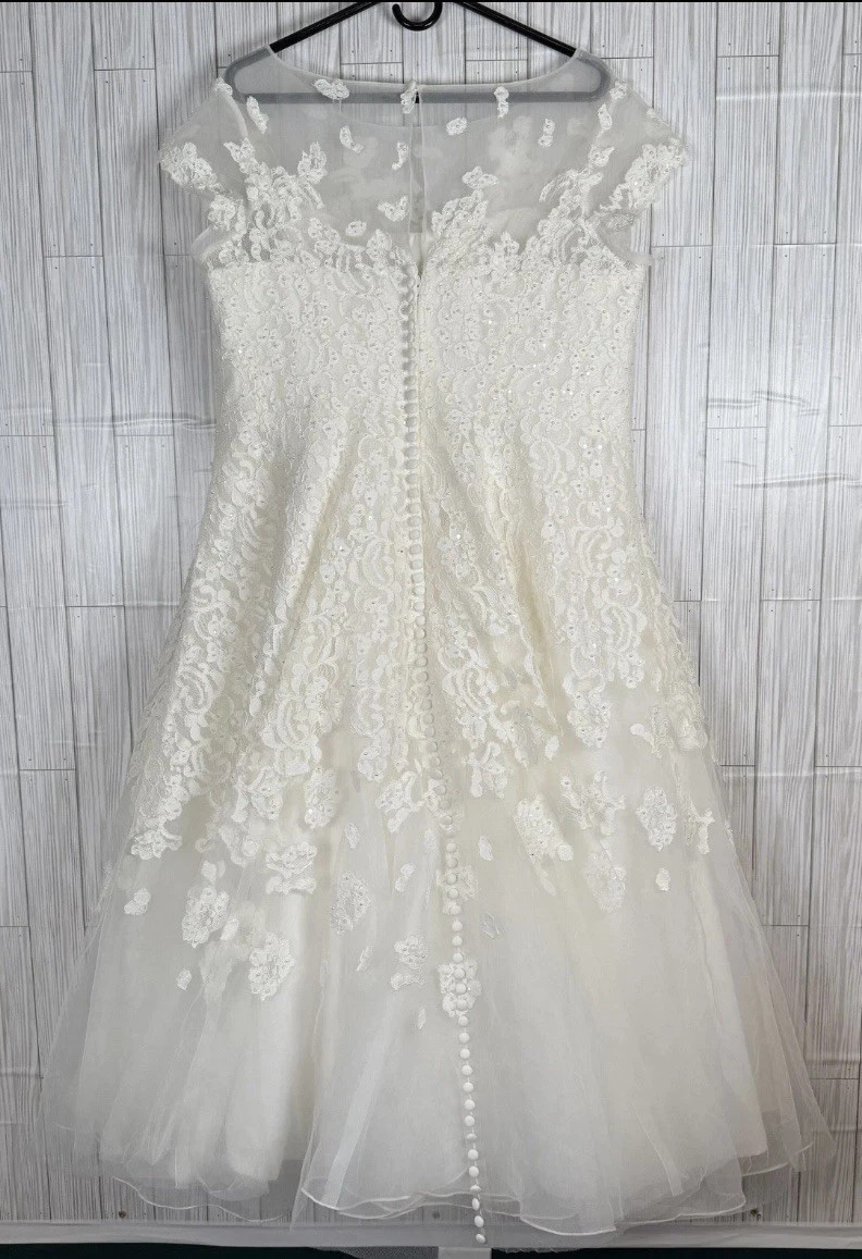 Oleg Cassini (Tea-Length) CMK513 Wedding Dress / Size 12 / Ivory
