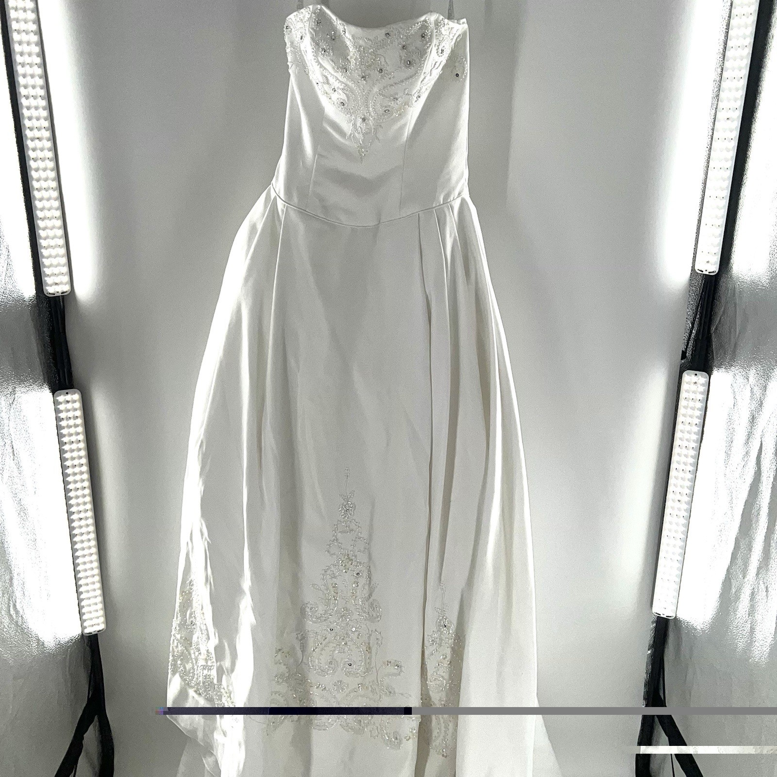 VTG Mary’s Classic 90’s Wedding Gown w/Matching Beaded Wrap & White Veil w/Satin