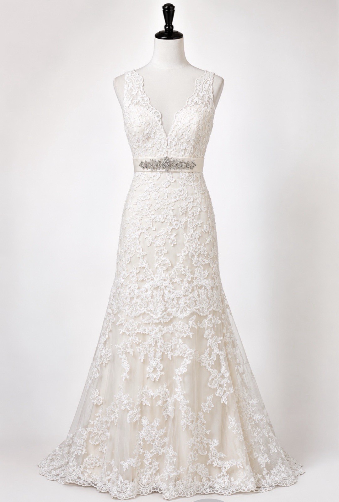 Allure Bridals 8634 Wedding Dress Size 8 Ivory Champagne Lace Beaded Me