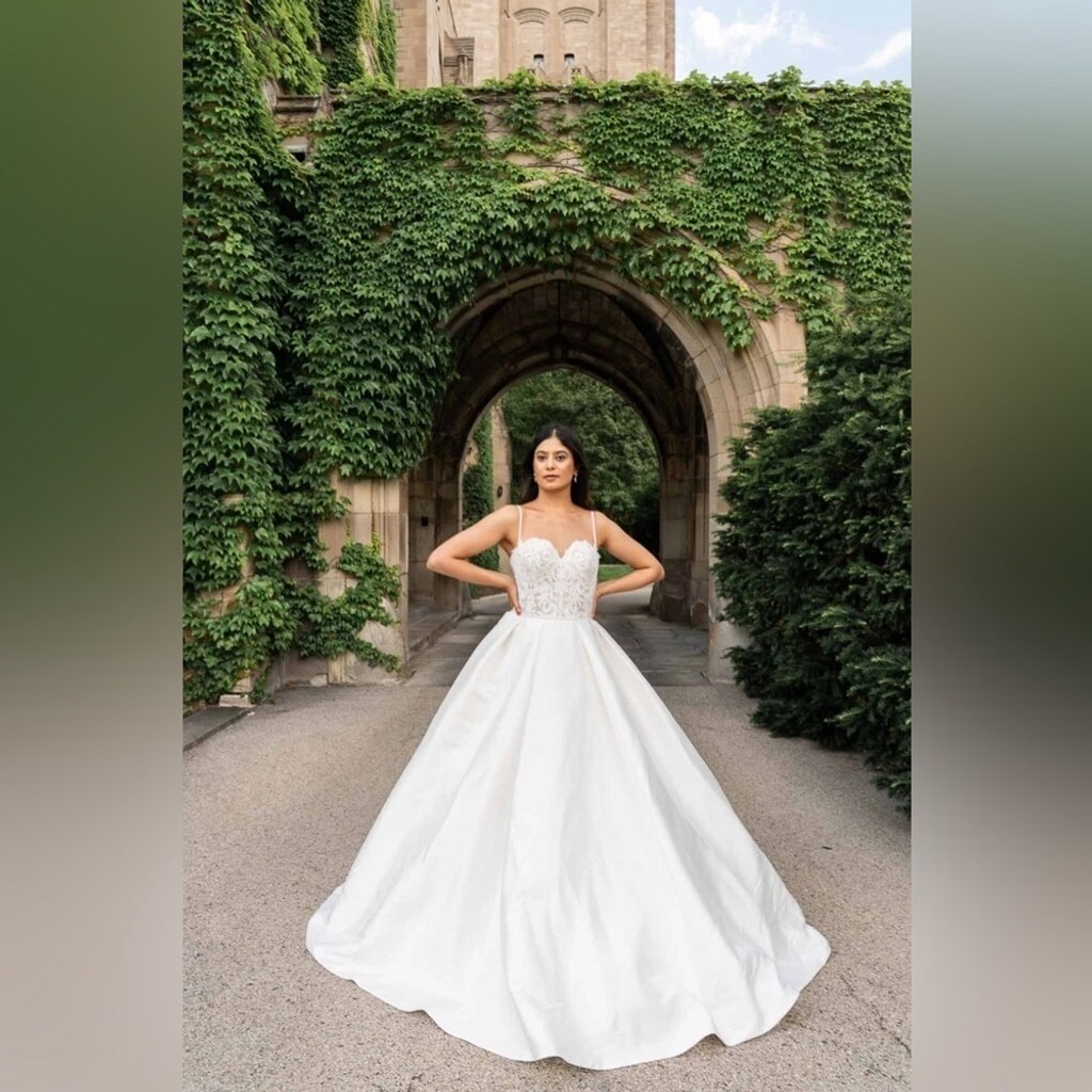 Essense of Australia Size 14 Off White Elegant Ballgown Romantic Wedding Dress