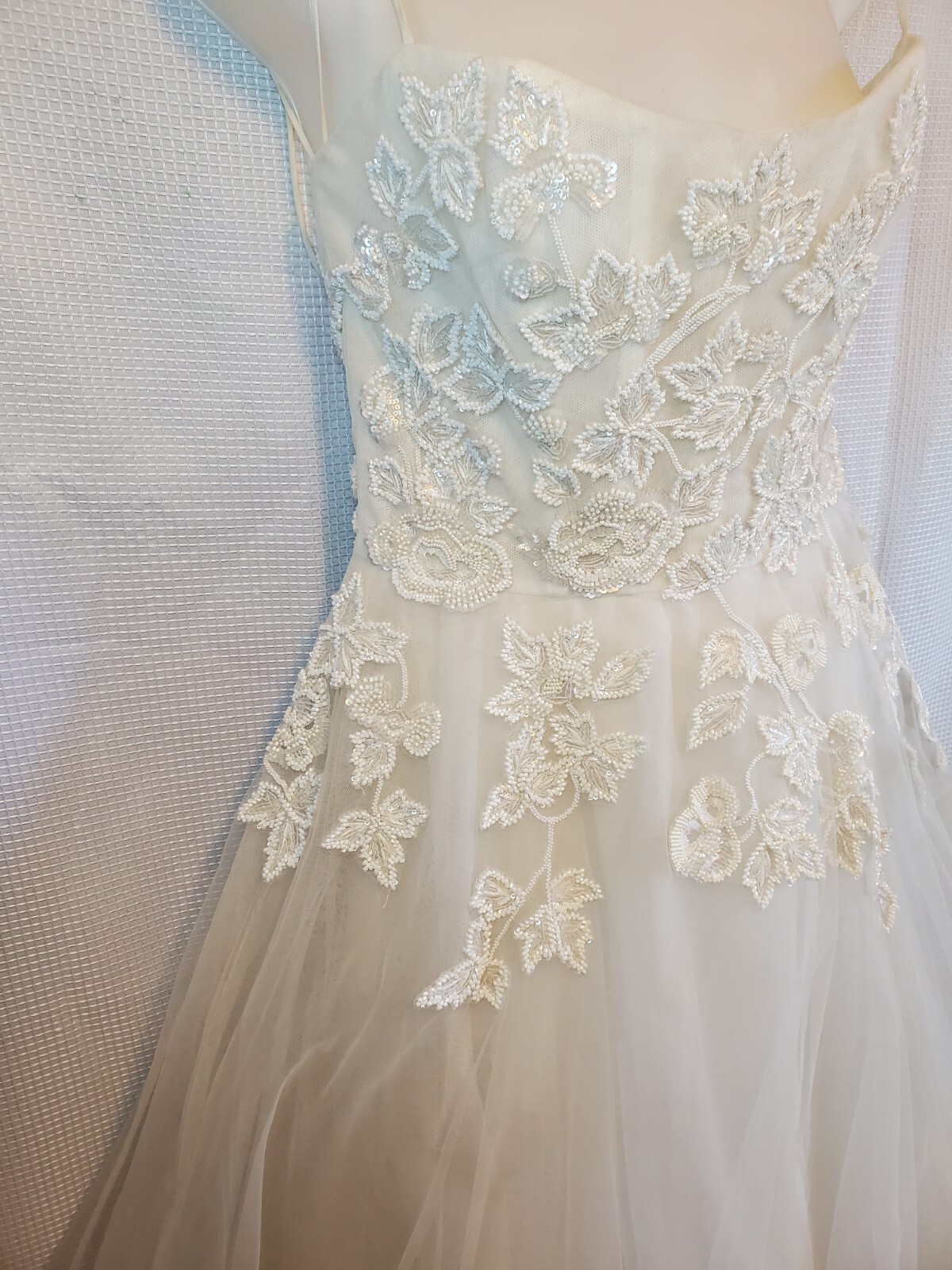 Nouvelle Amsale Hand Beaded Tulle Embellished Ivory Wedding Dress Size 8 $6700