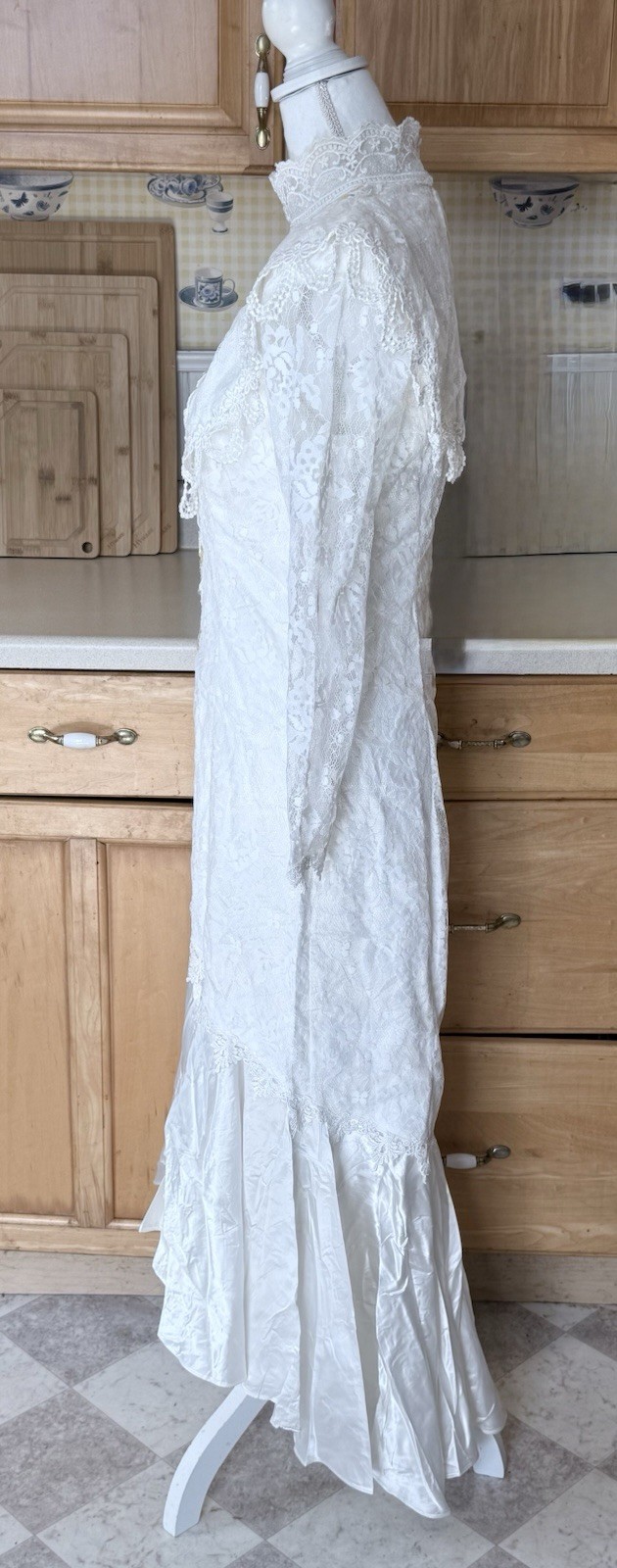 Vtg 1980s Jessica McClintock wedding dress Sz 12 high-neck lace bodice beading