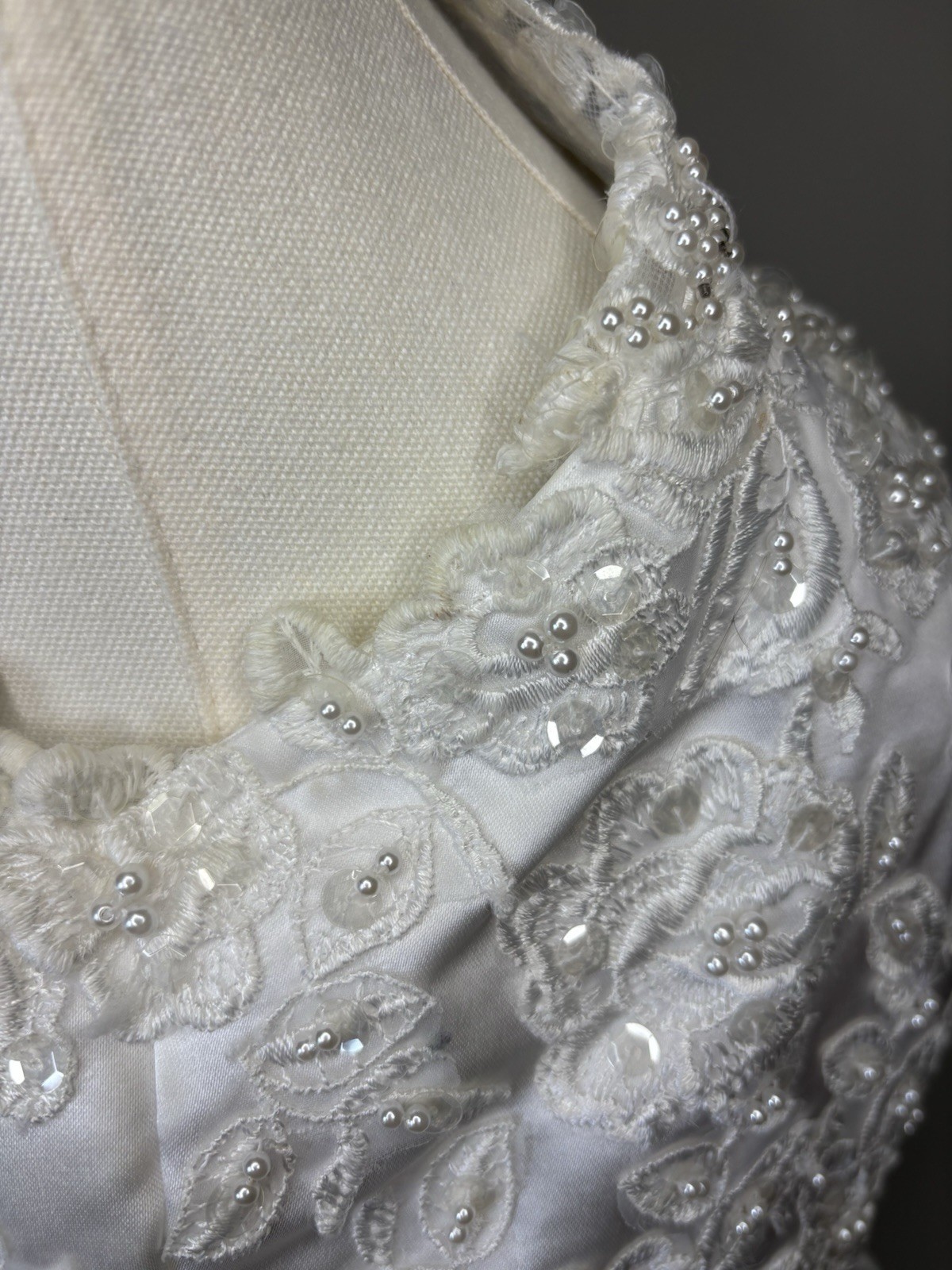 vintage Gloria Vanderbilt A-line wedding dress Size 10 Women’s With Veil