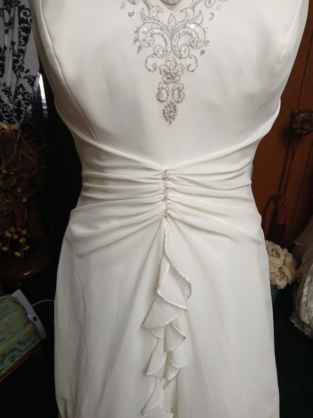 Mori Lee Ivory Chiffon Halter Neck With Beading Wedding Dress Size 12