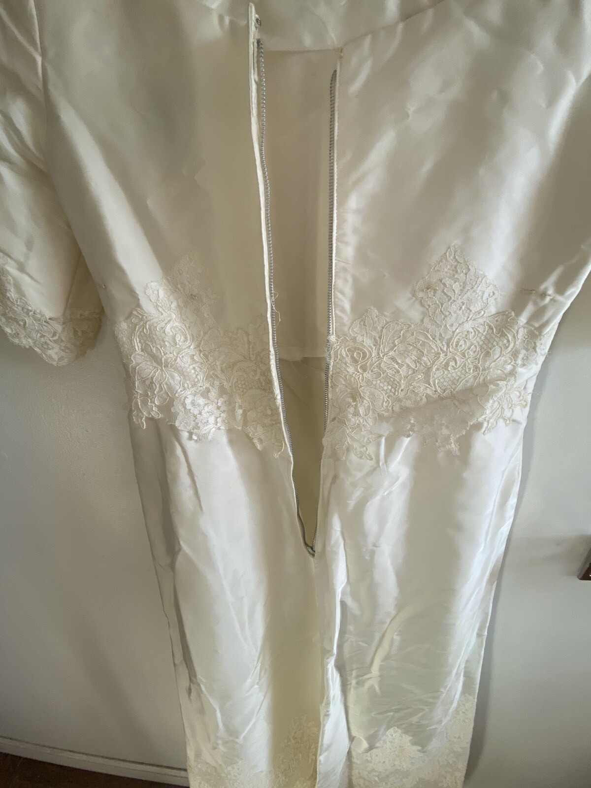 Vintage Portrait Bridal Wedding Dress Lace Gown Union Label Off-White S? Elegant