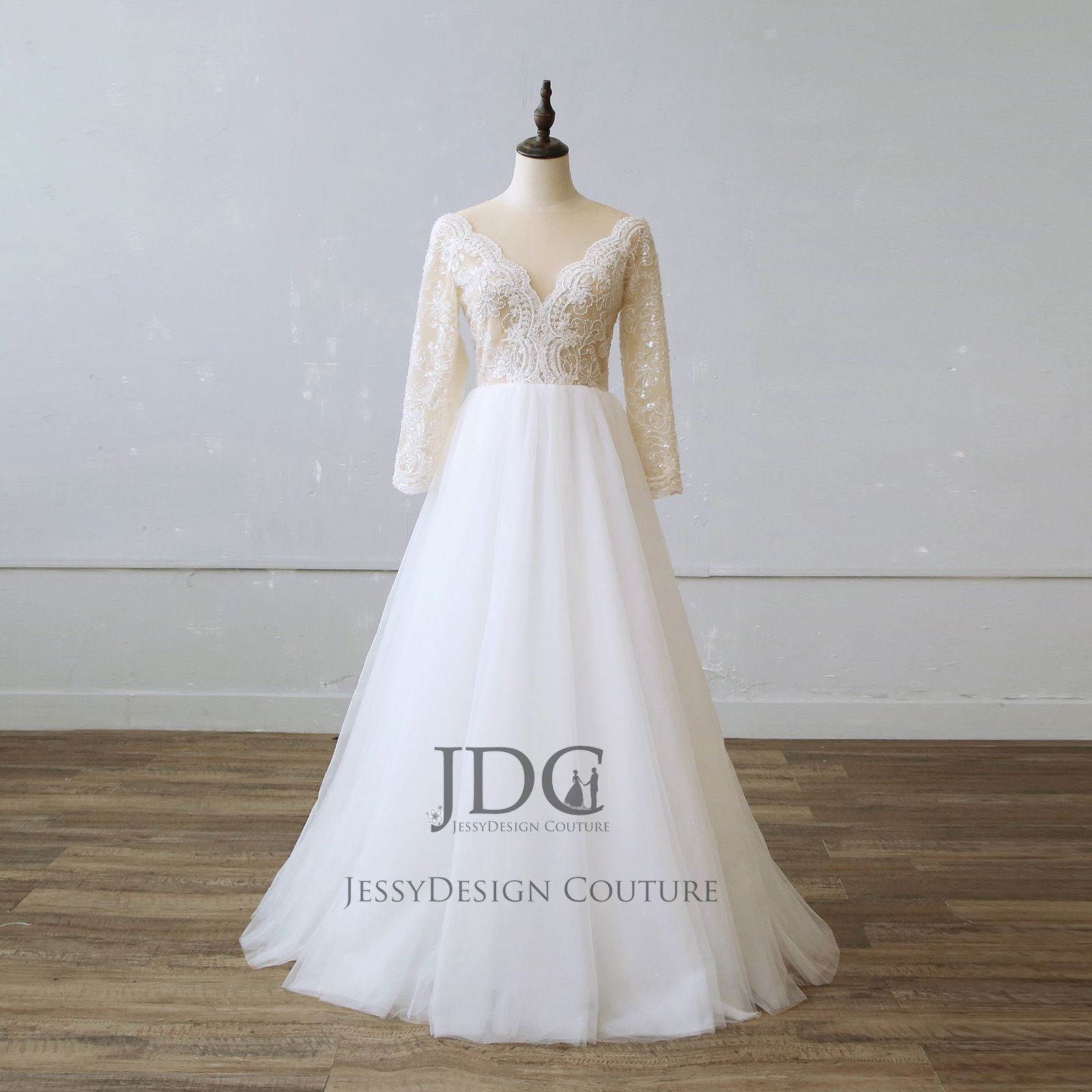 New Ivory Skin Glitter Wedding Dress Bridal Gown Long Sleeve Beaded Buttons A-Line