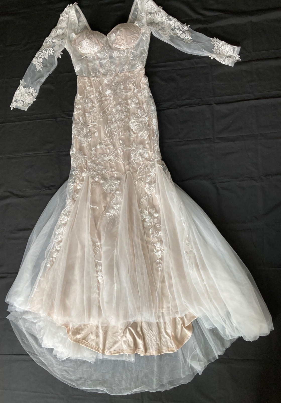 Size M Wedding Dress Boho Mermaid. Long Sleeve Lace Sequins Floral Lace up back
