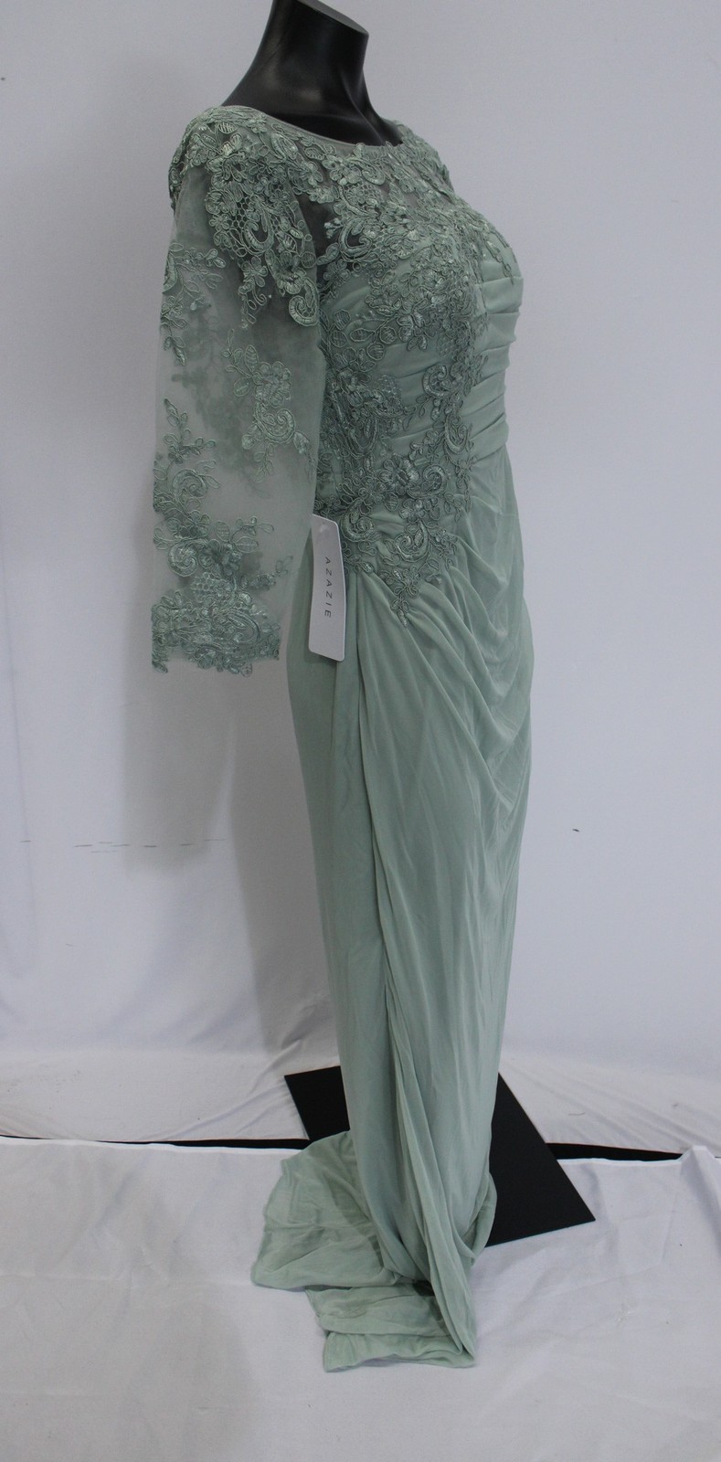 Azazie Women’s Alisondra Sheath Scoop Lace Lace Dress AP2 Agave Size: A6 NWT