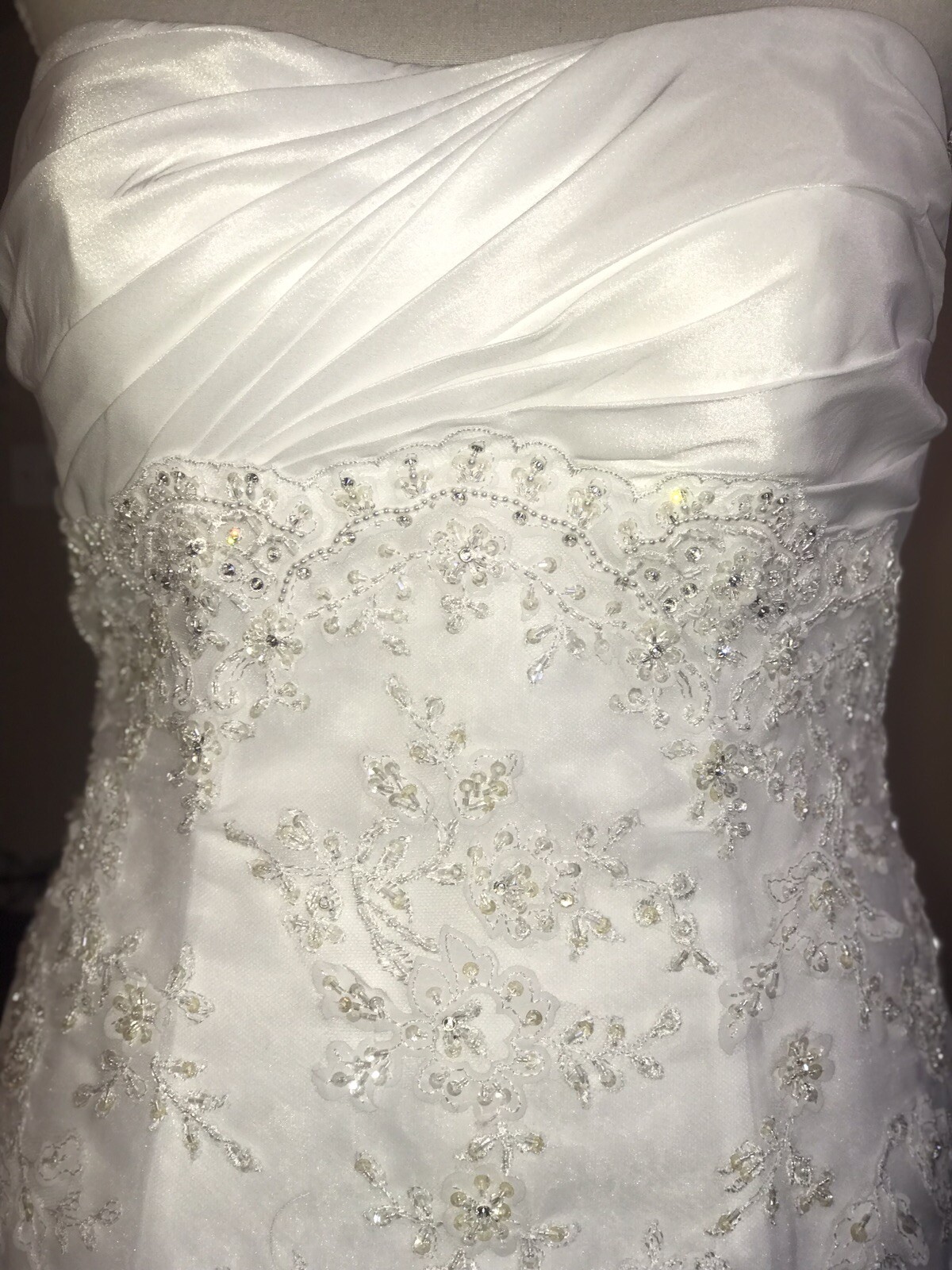 Casablanca White Bridal Gown and Veil Size 8 NWT
