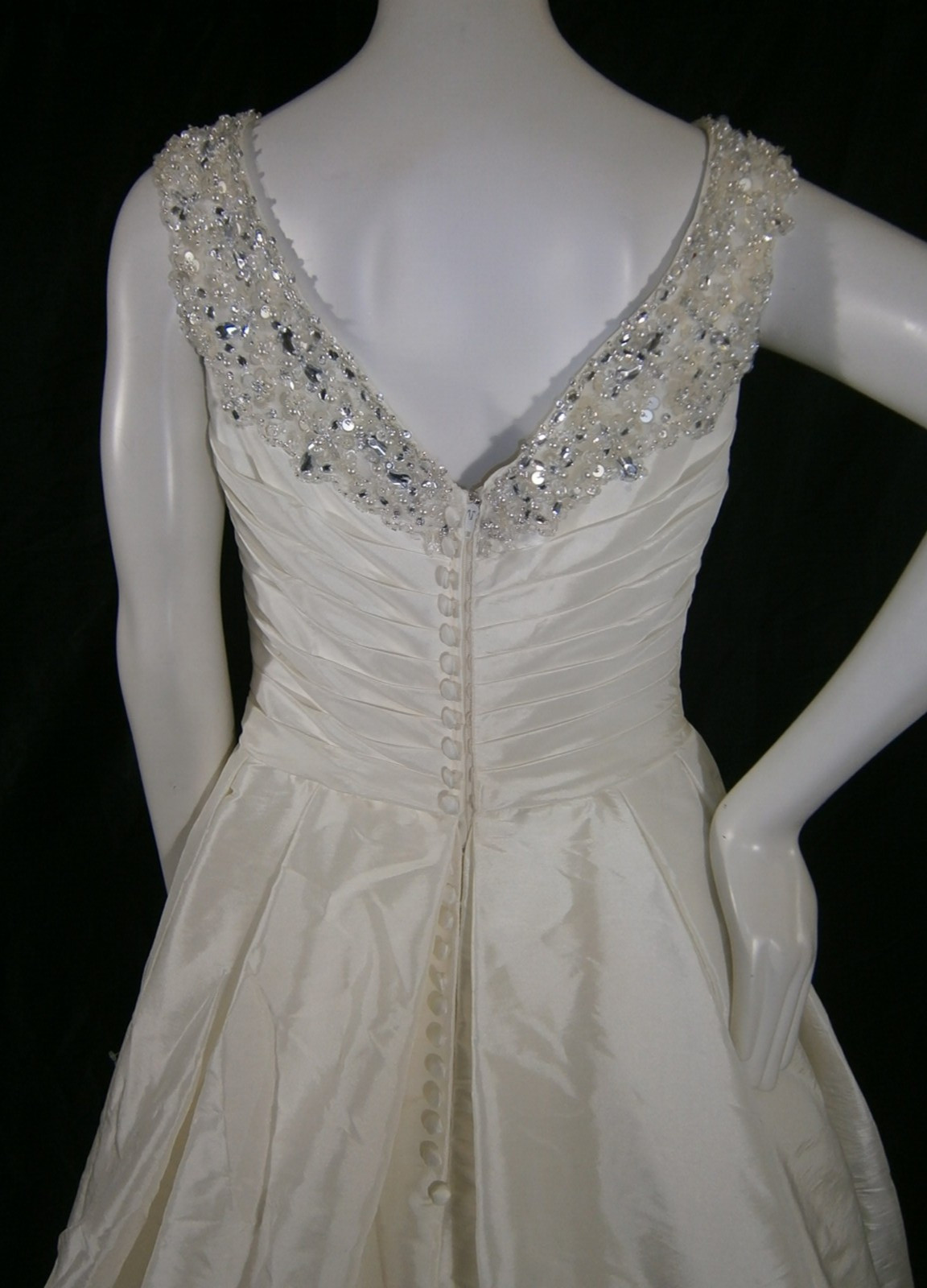 Casablanca Wedding Dress Ball Gown 12 Ivory Beaded Ruched Bodice Sweep Train