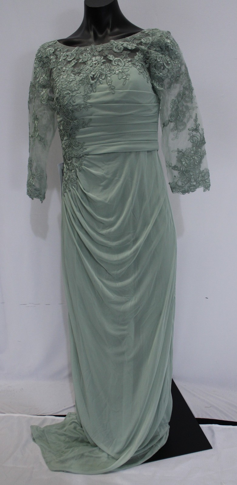 Azazie Women’s Alisondra Sheath Scoop Lace Lace Dress AP2 Agave Size: A6 NWT