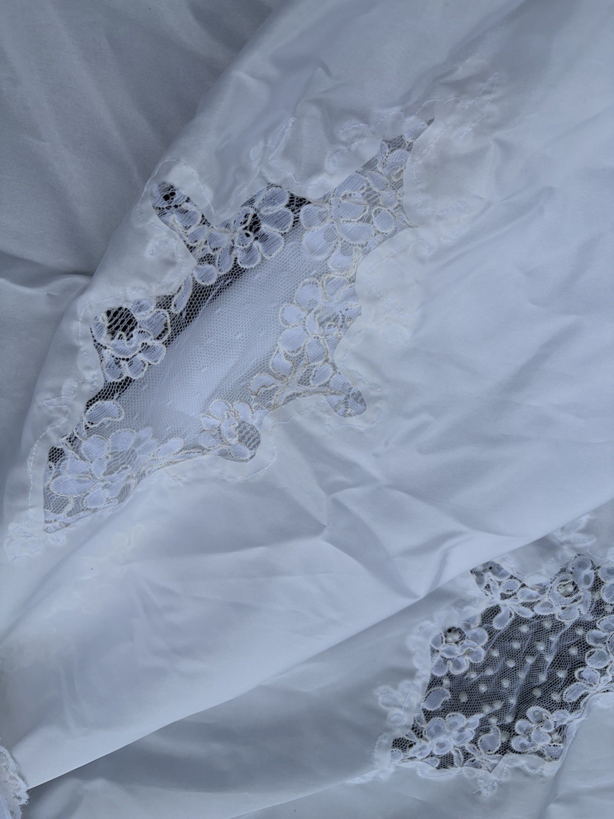 Unbranded VTG 70s Lace Princess Wedding Dress with 4ft Train and Veil. Size 12