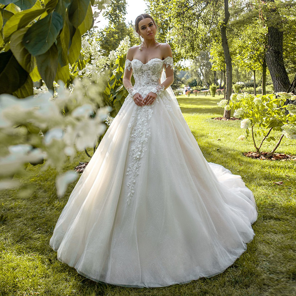 Tulle Applique Long Sleeve Wedding Dresses A-Line Sweetheart Sweep Train