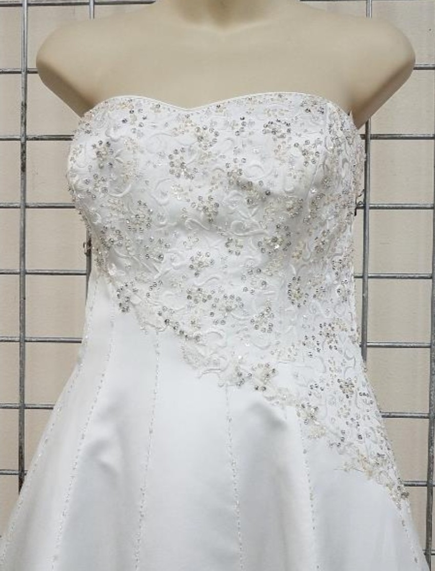Maggie Sottero Strapless Sequined Rhinestone Embellished Wedding Gown Sz 8 T80
