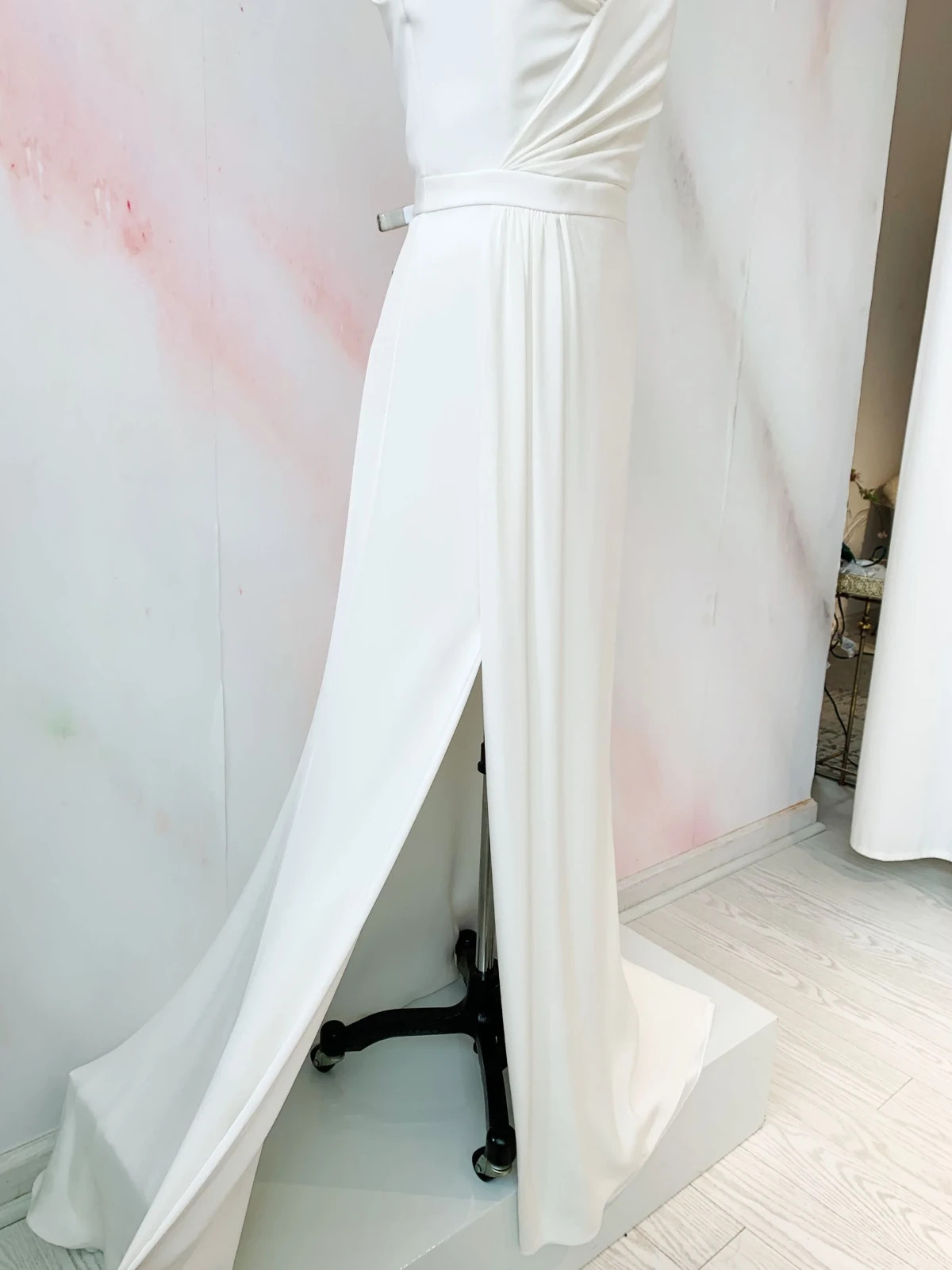 Alexandra Grecco Loren Wedding Dress Gown 8 Off-White Crepe Sheath Slit $2,900
