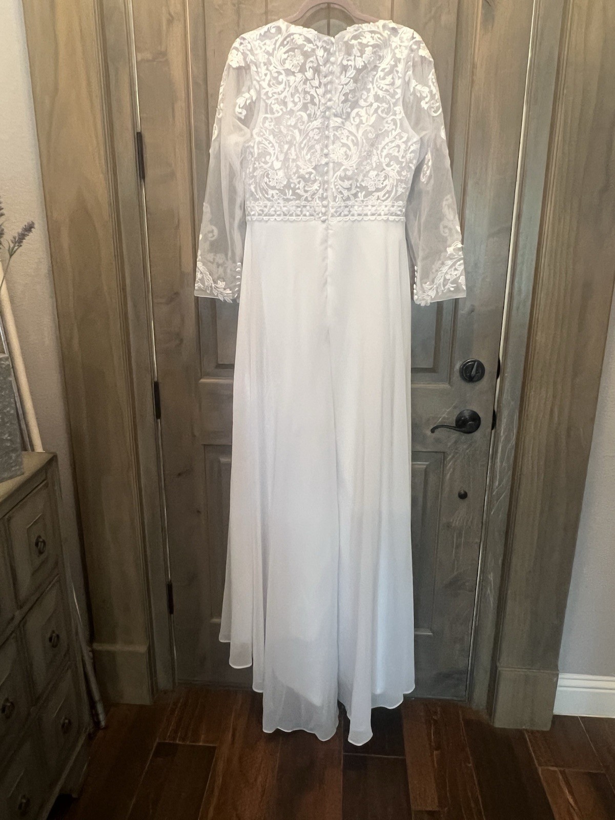 NEW Unbranded Long Sleeve V-Neck White Wedding Dress w/Lace & Illusion Bodice 12