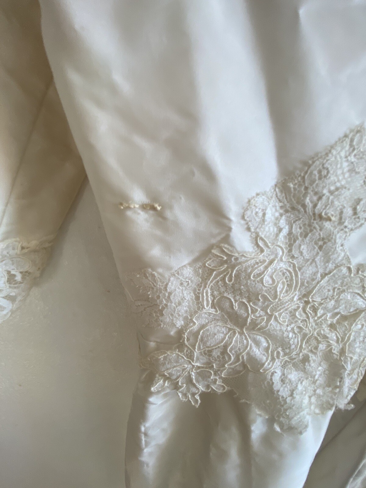 Vintage Portrait Bridal Wedding Dress Lace Gown Union Label Off-White S? Elegant