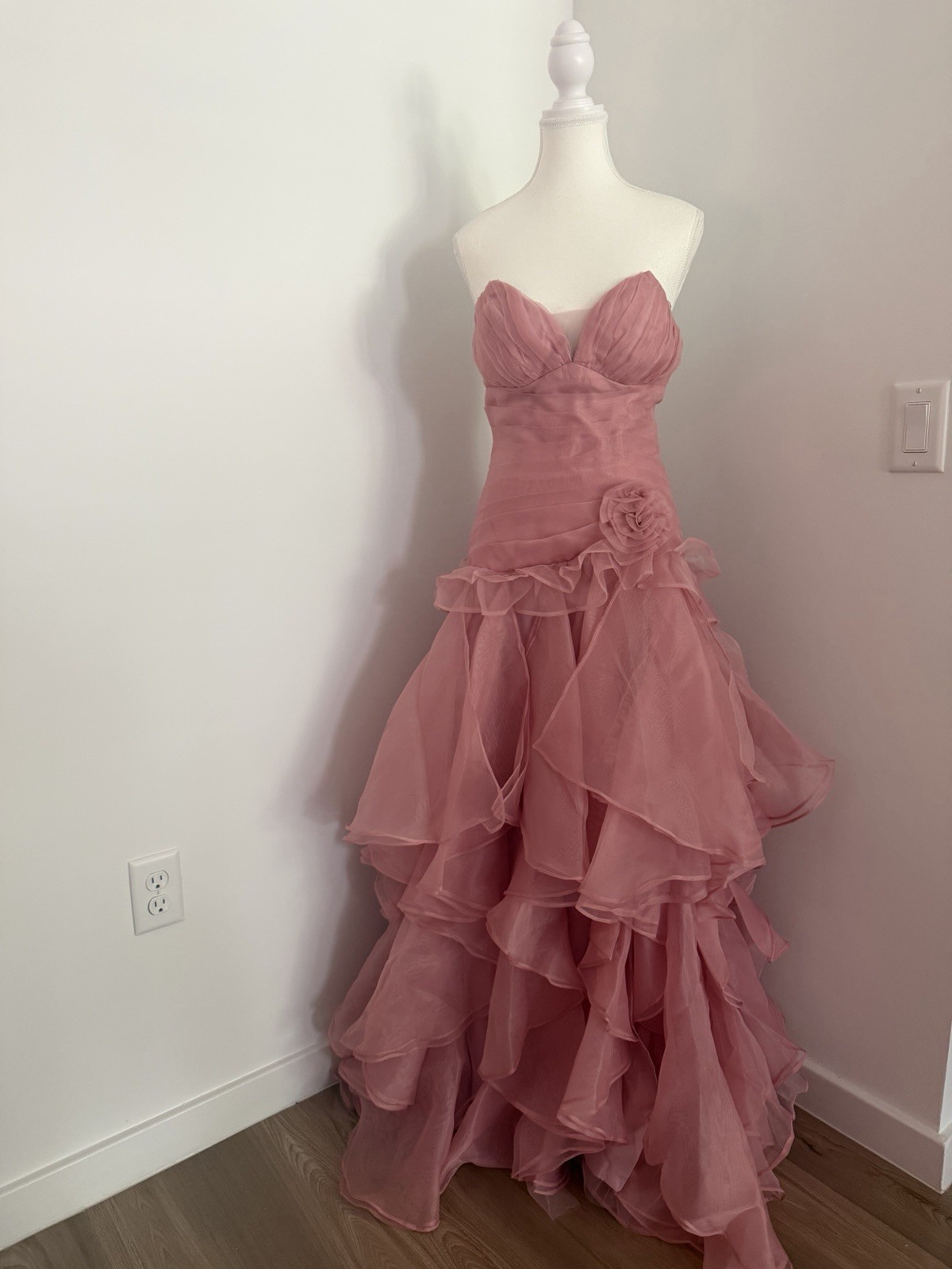 Pink Strapless Chiffon Ball Gown Wedding Dress Tiered Ruffles Full-Length size 2