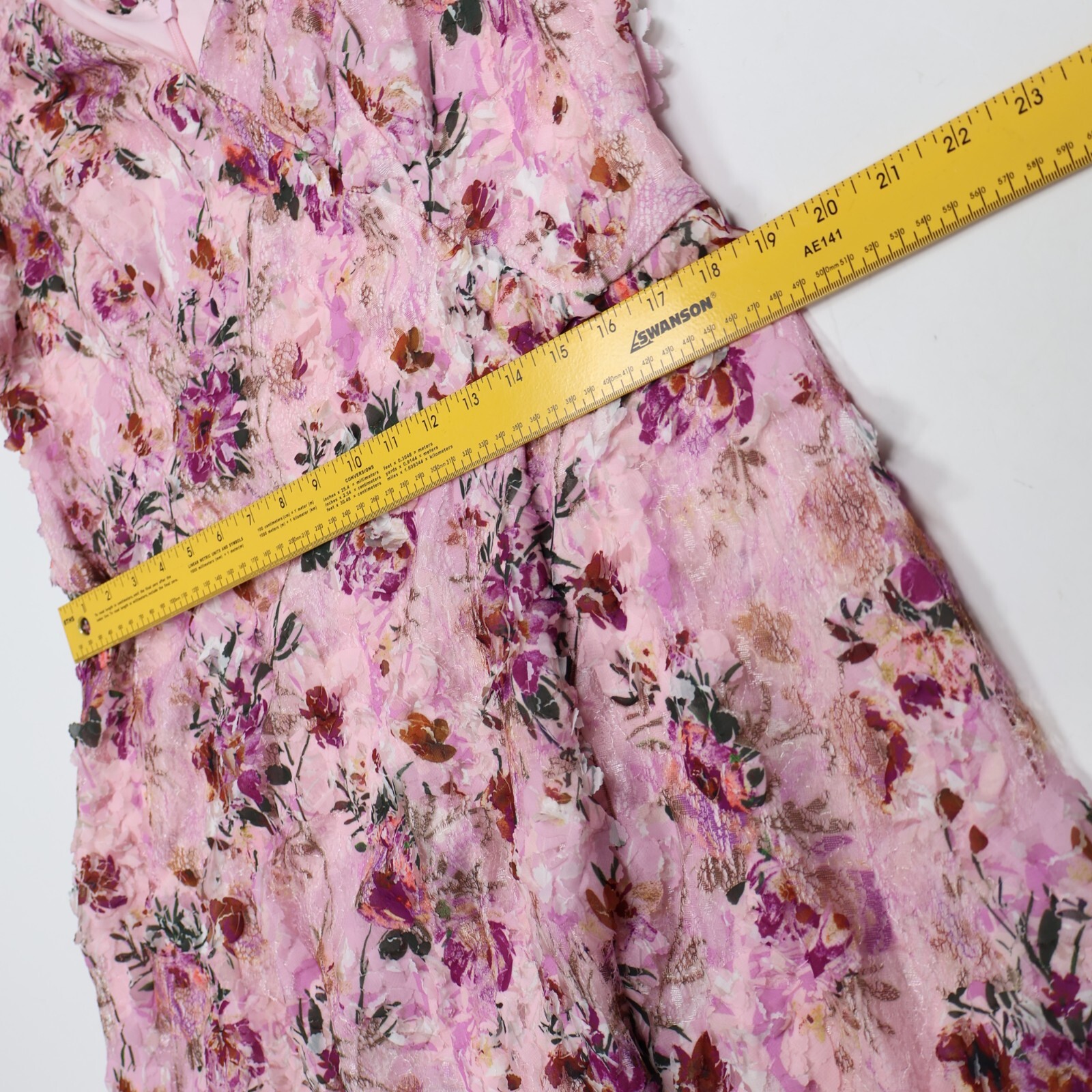 Oleg Cassini Sz 16 Floral V Neck A-Line Wedding Dress Pink
