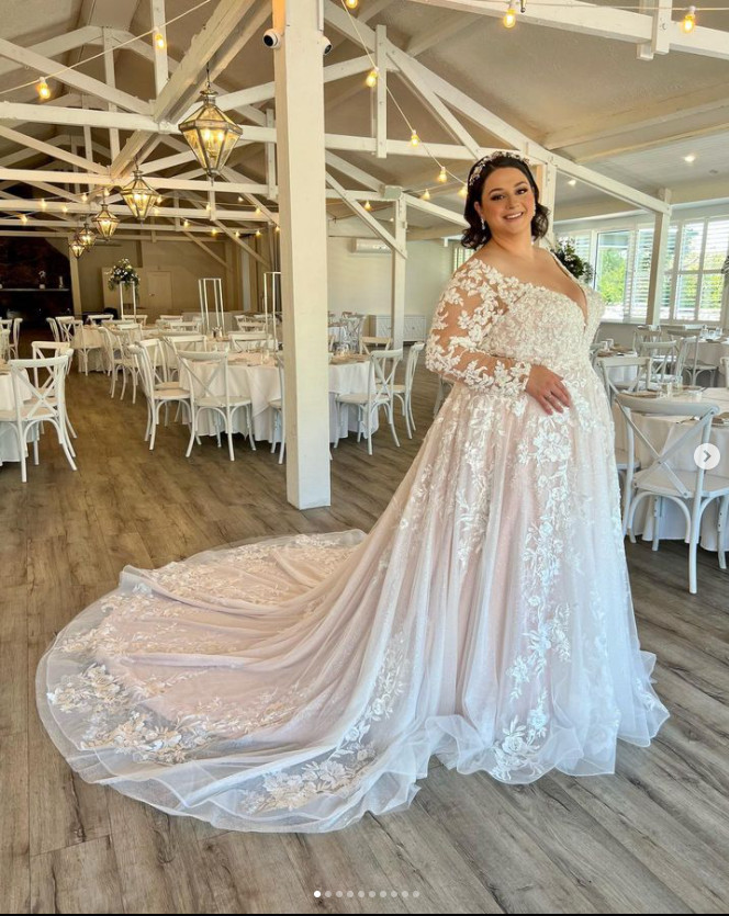 Blush Pink Wedding Dresses Long Sleeves Plus Size Lace Train Beach Bridal Gowns