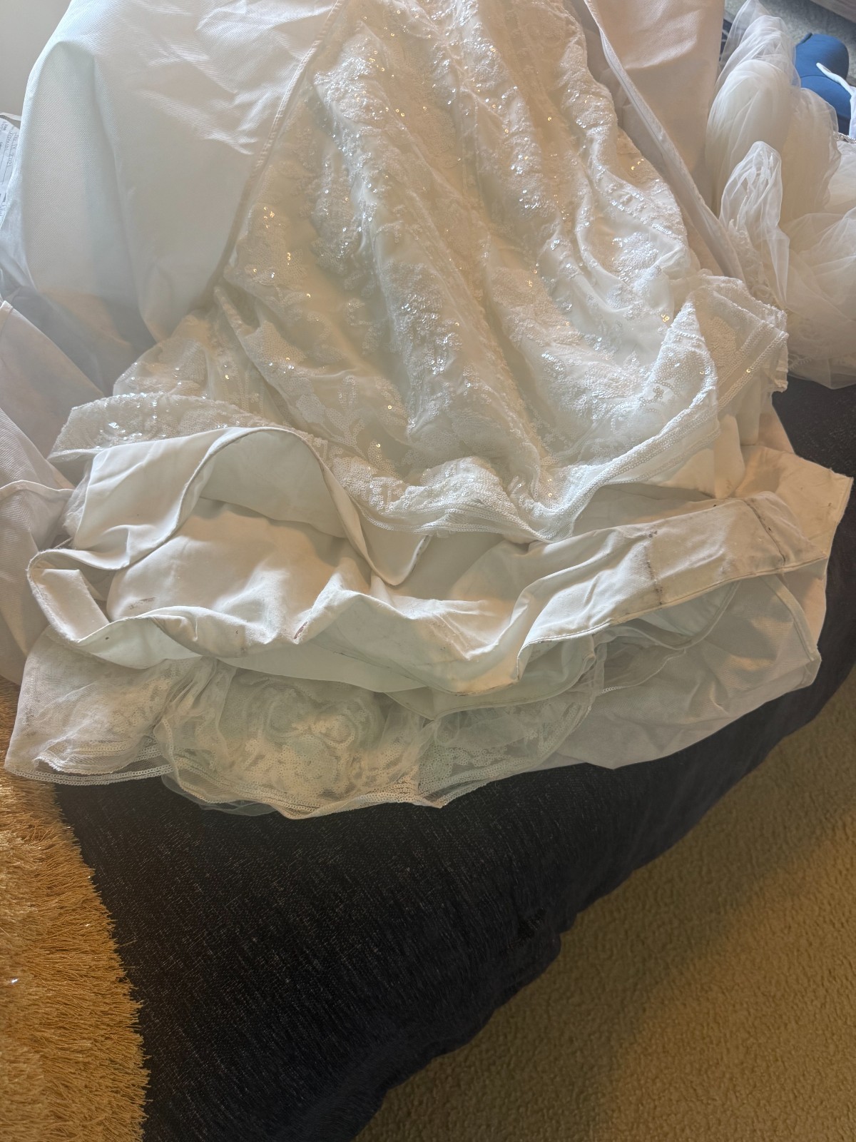 Selling: Stunning Authentic Ashley & Justin Bride Wedding Gown
